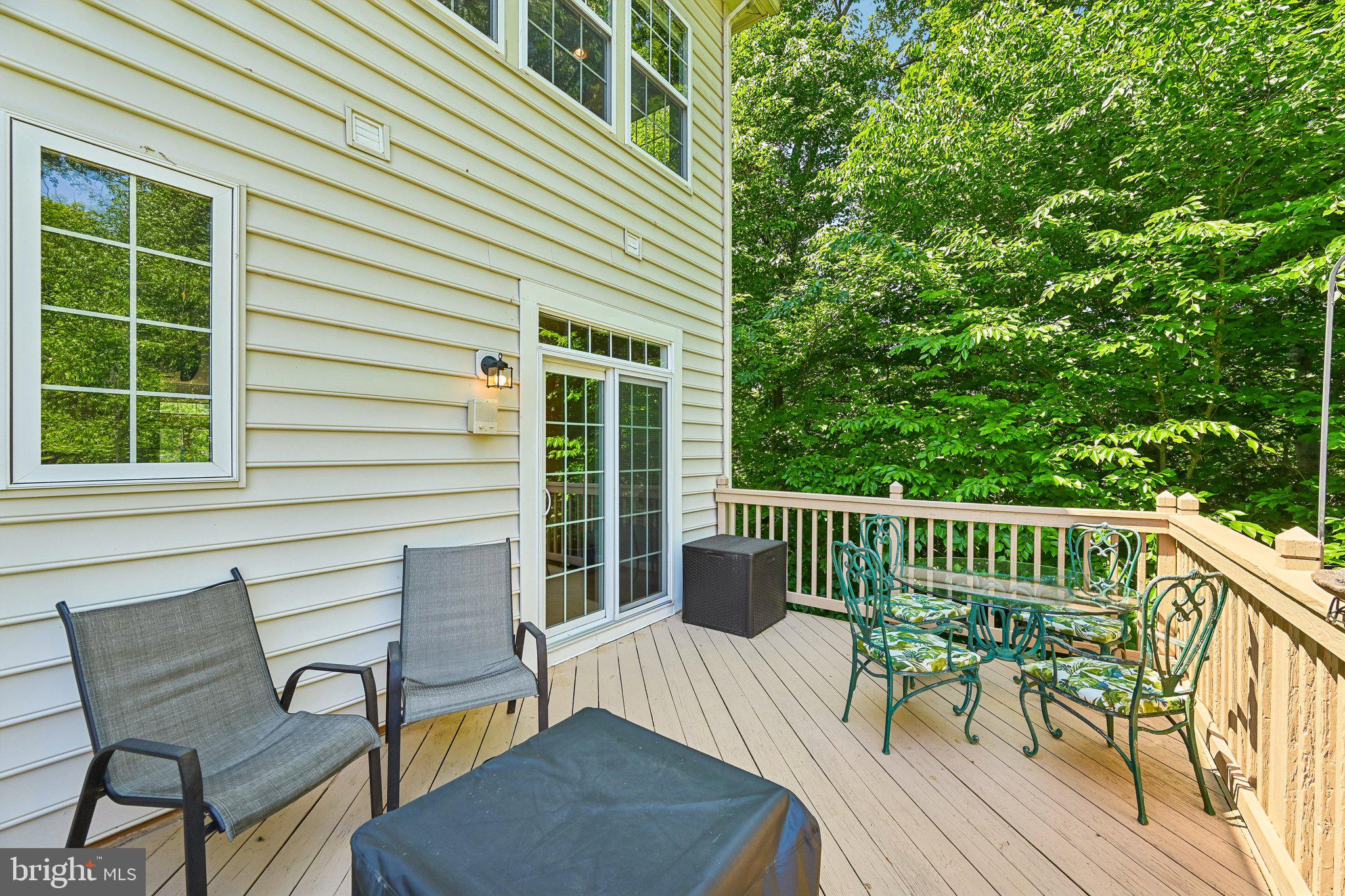 RUSSETT - Residential