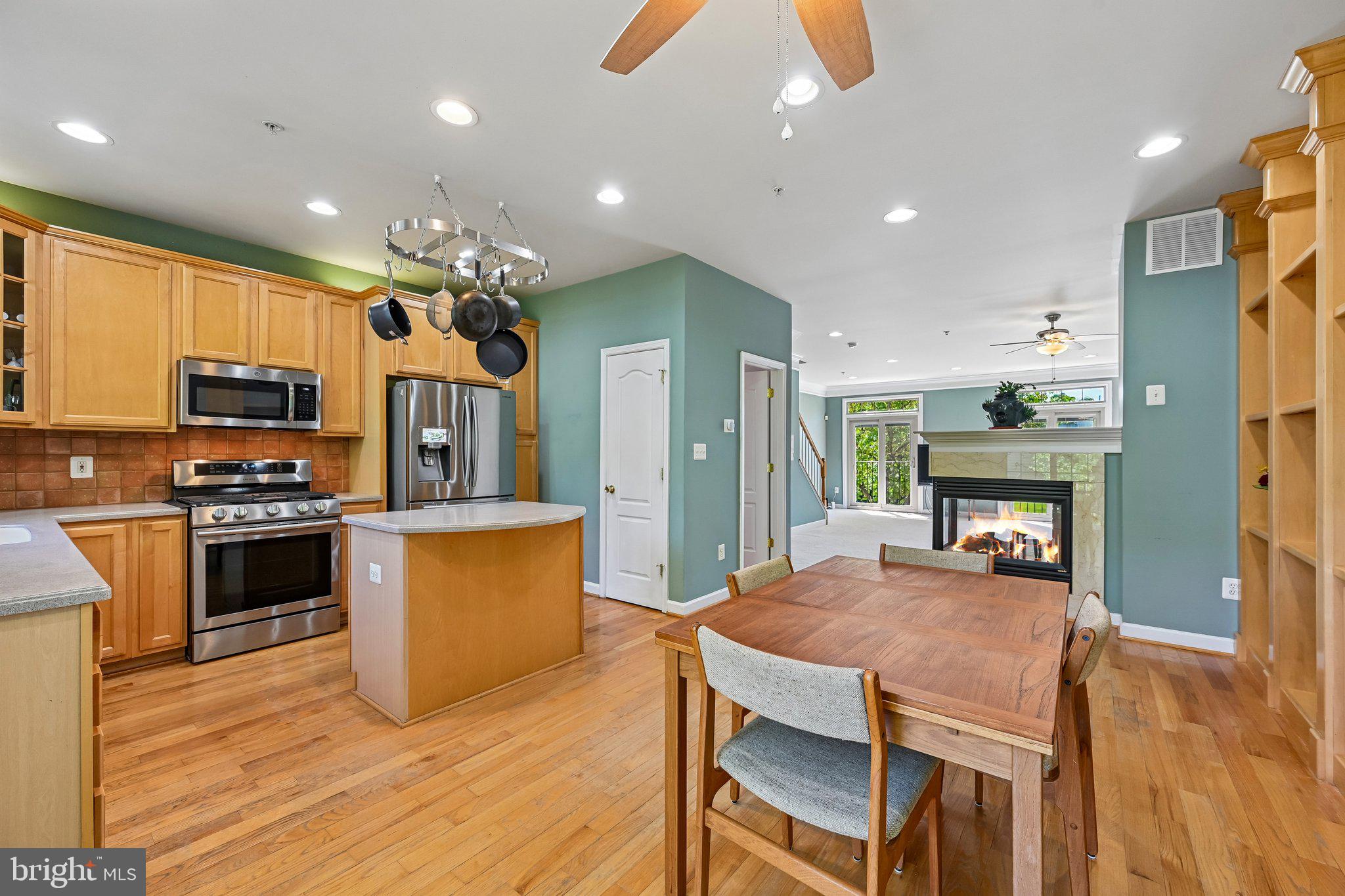 RUSSETT - Residential