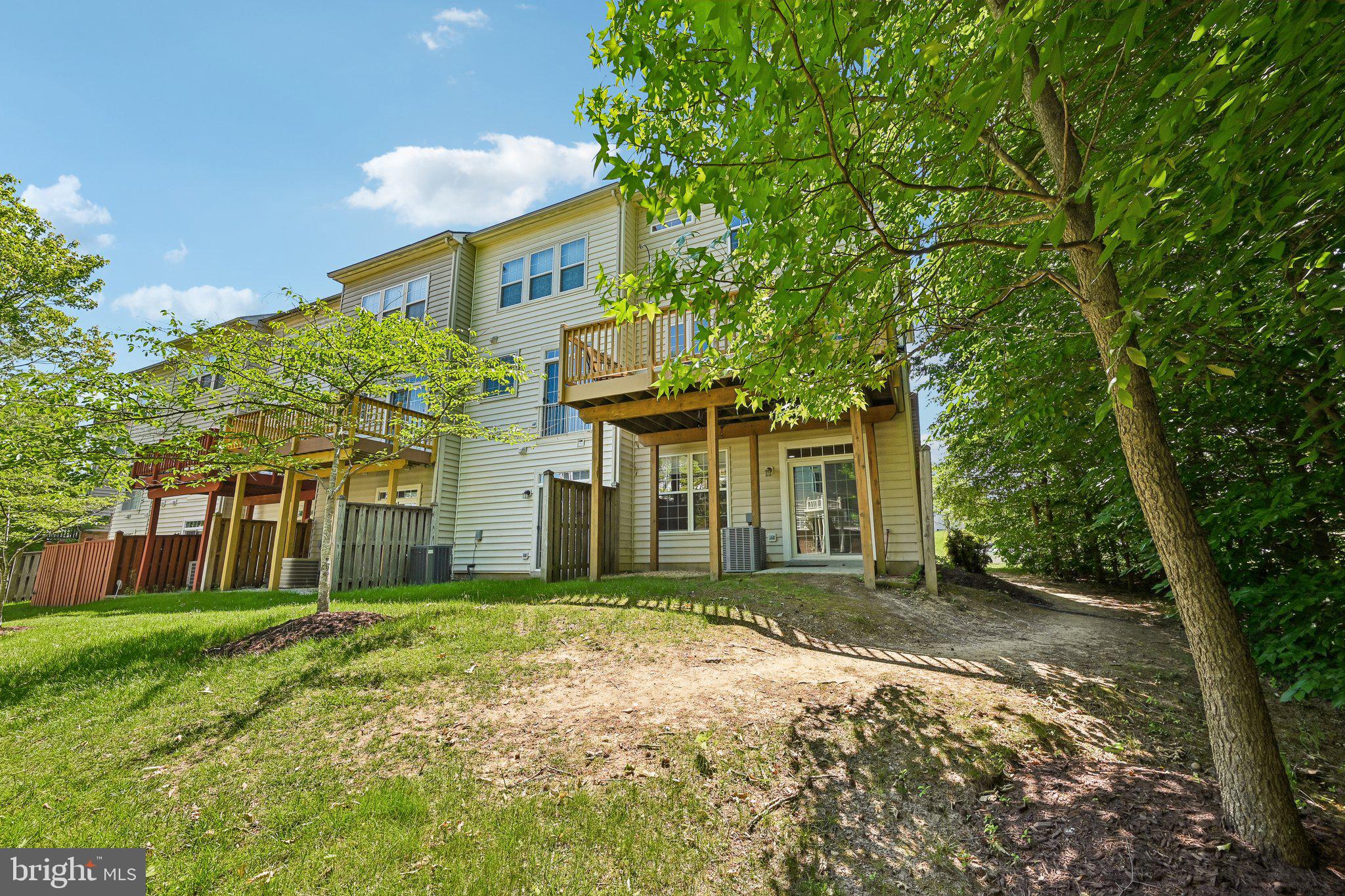 RUSSETT - Residential