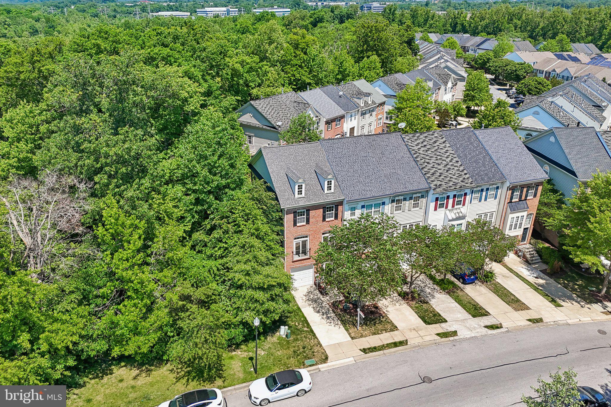 RUSSETT - Residential
