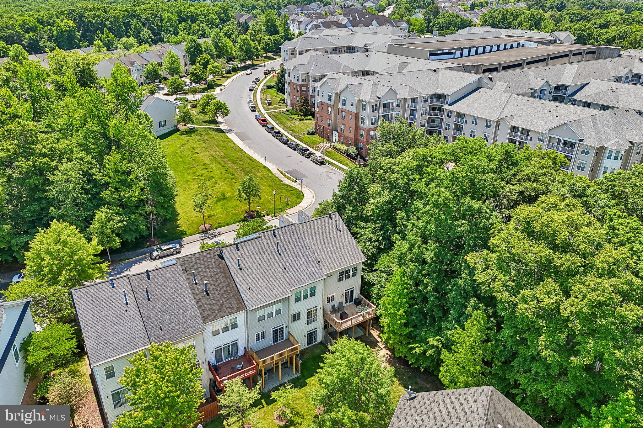 RUSSETT - Residential