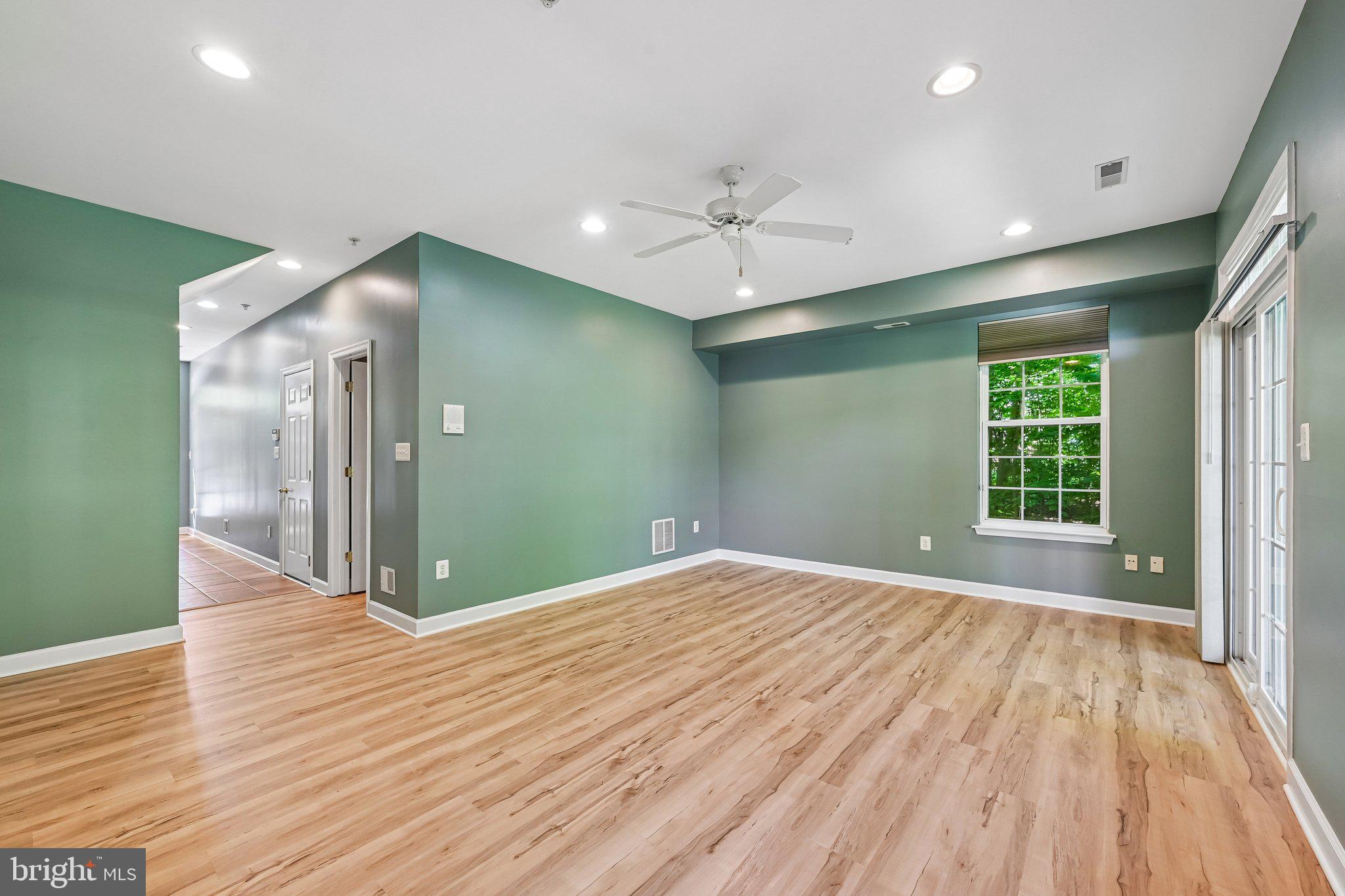 RUSSETT - Residential