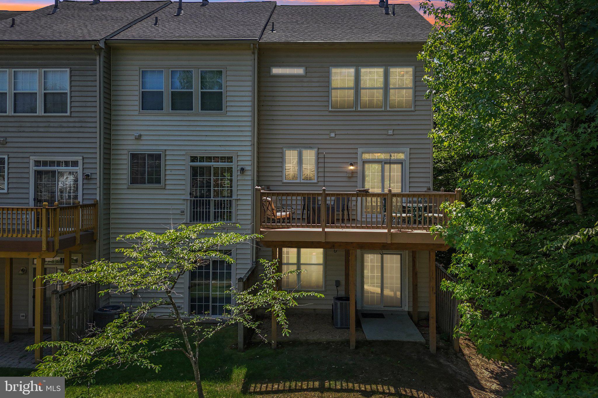 RUSSETT - Residential