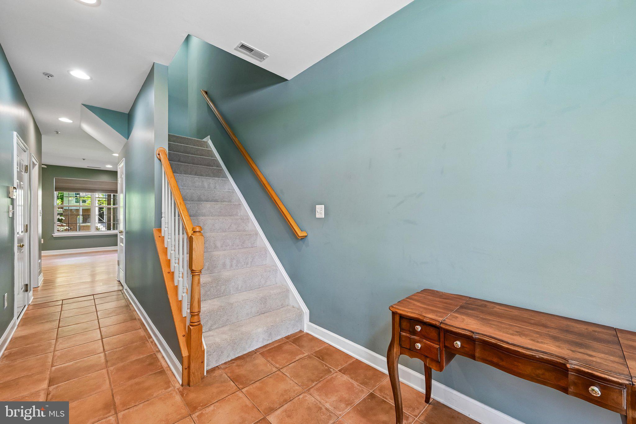 RUSSETT - Residential