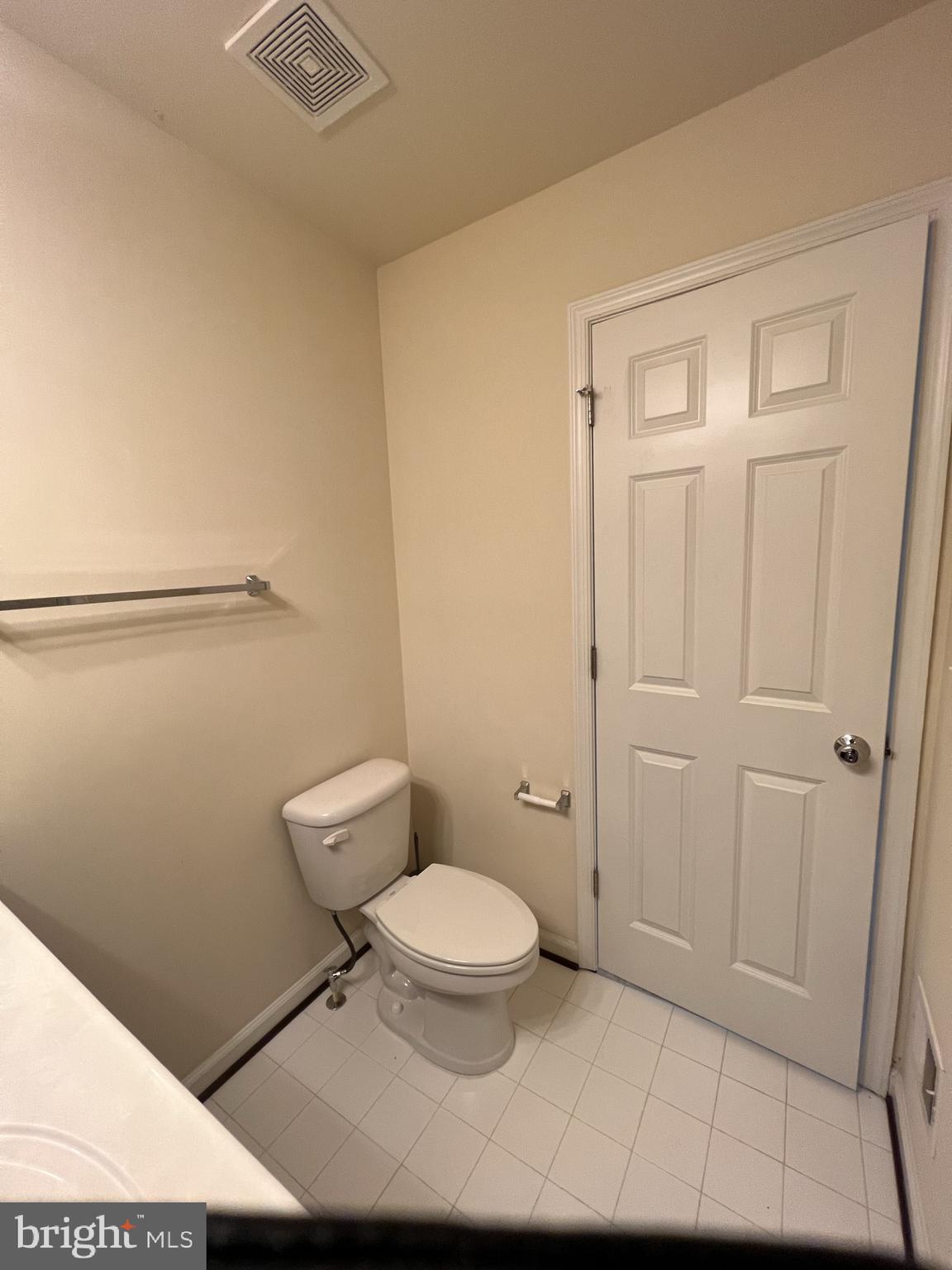 VILLAGE AT WOODSTREAM - Residential Lease