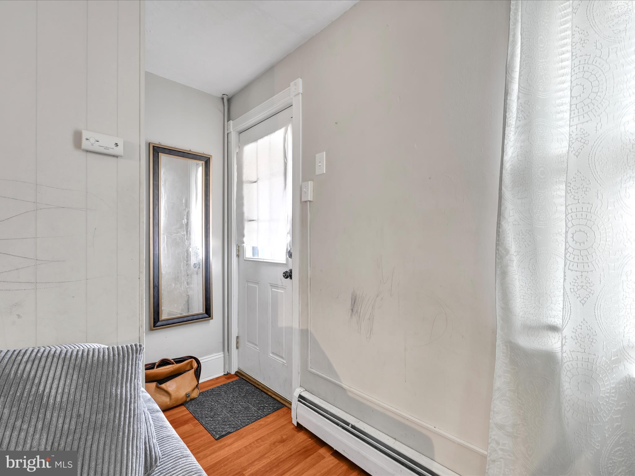 999 LOUCKS PLACE