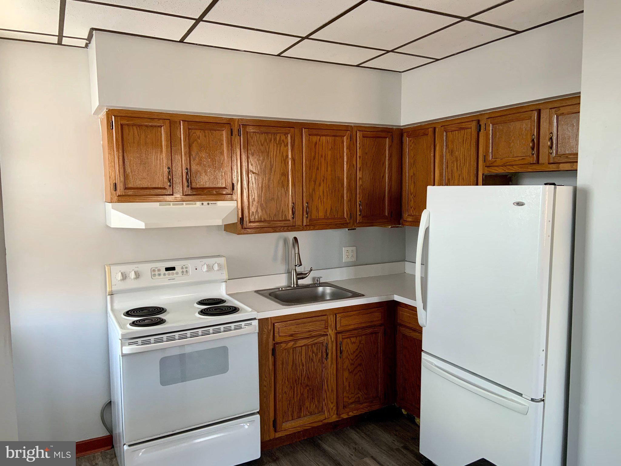 2250 S 9TH STREET 2F