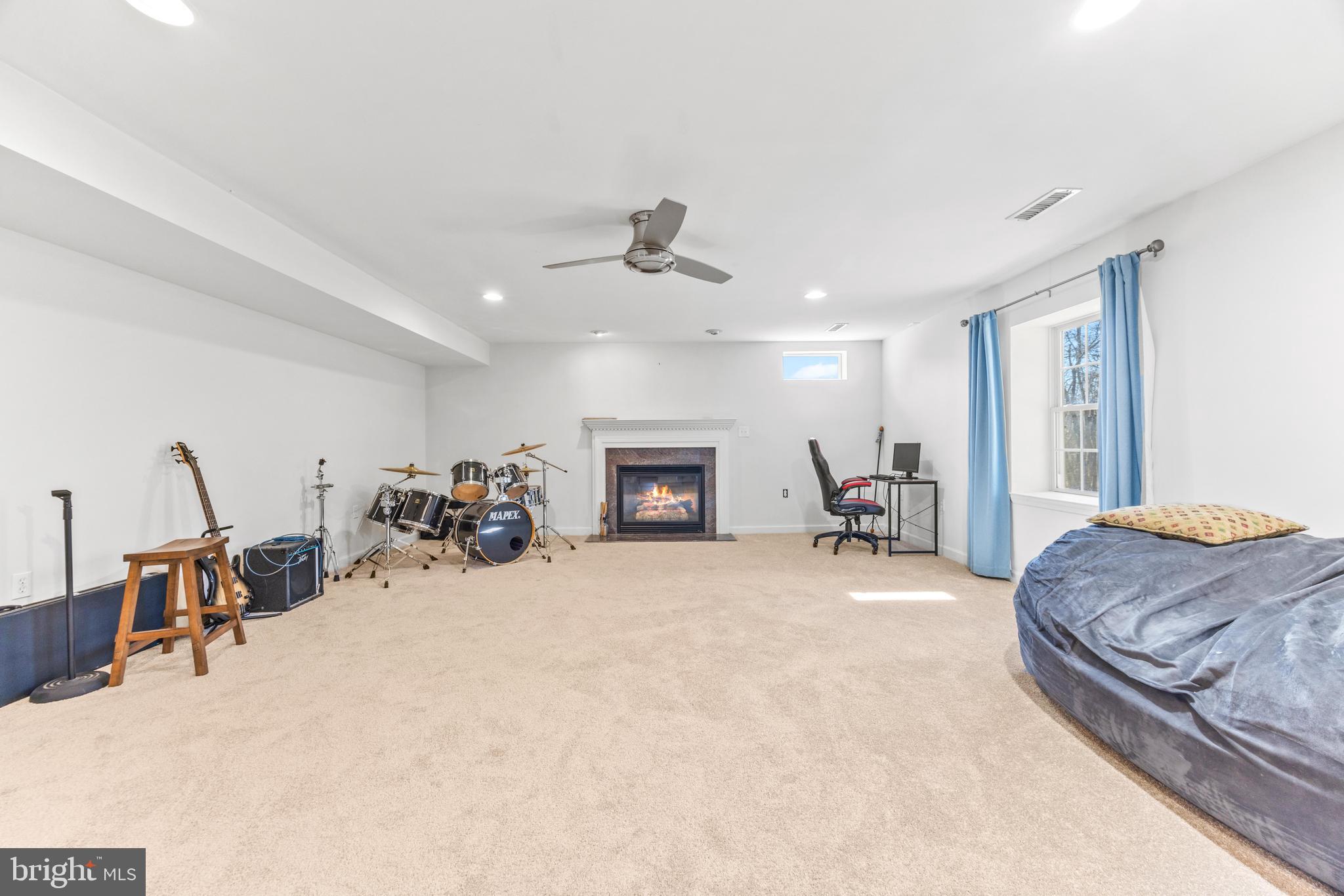 GROVEMONT - Residential