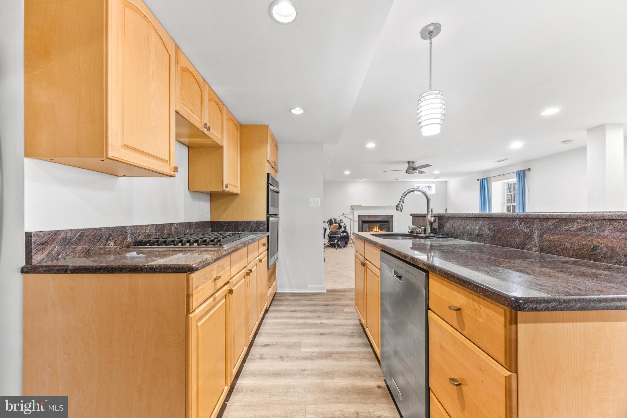 GROVEMONT - Residential