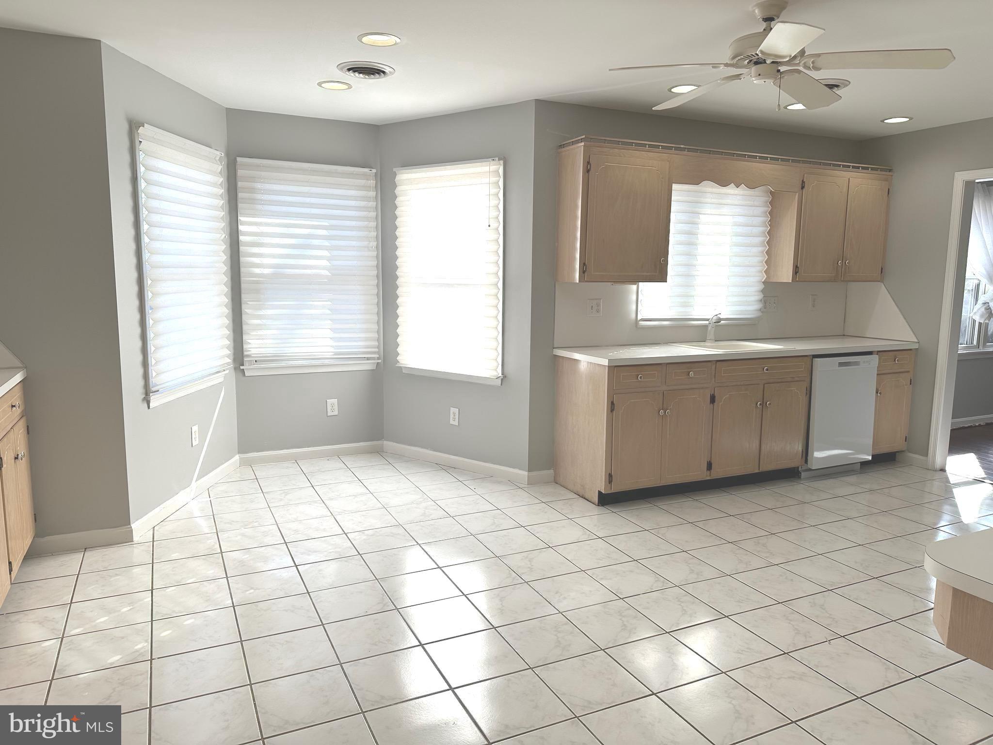 MAPLE RUN - Residential Lease