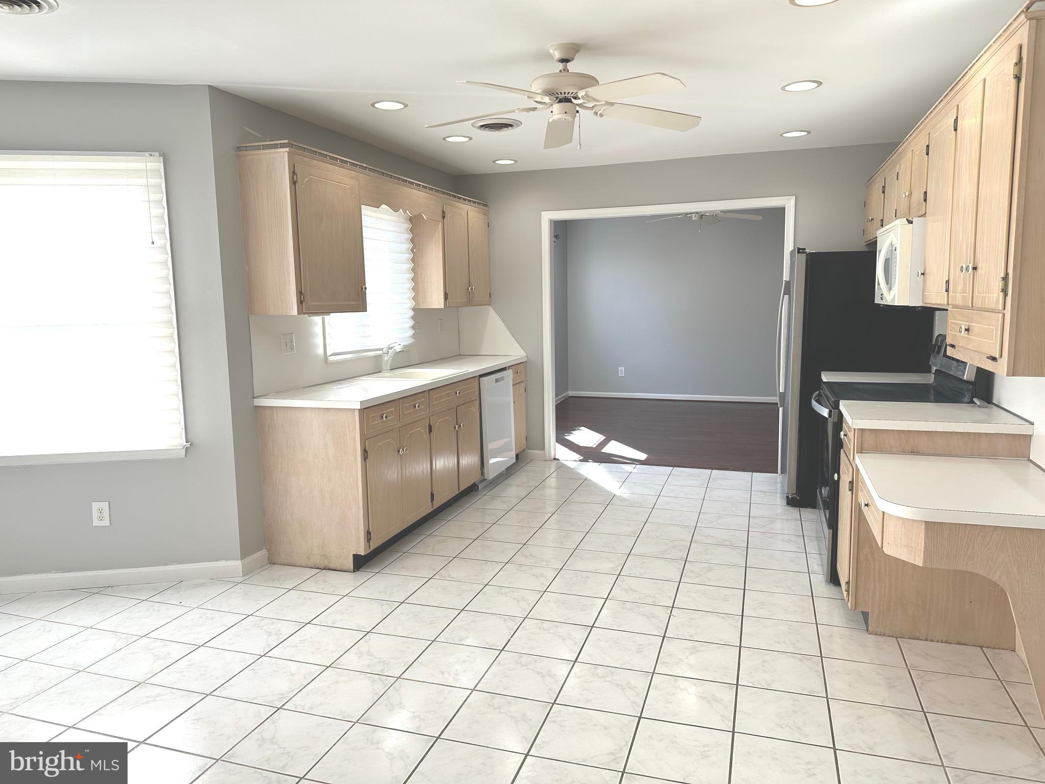 MAPLE RUN - Residential Lease