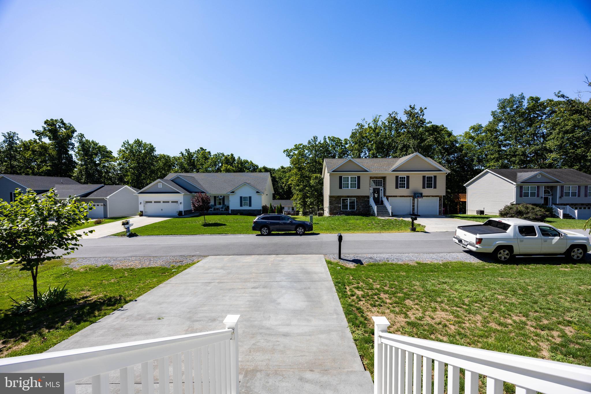 MIDDLE CREEK MANOR - Residential