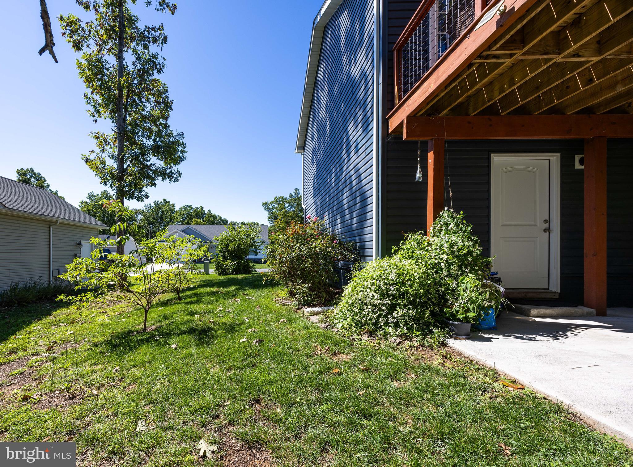 MIDDLE CREEK MANOR - Residential