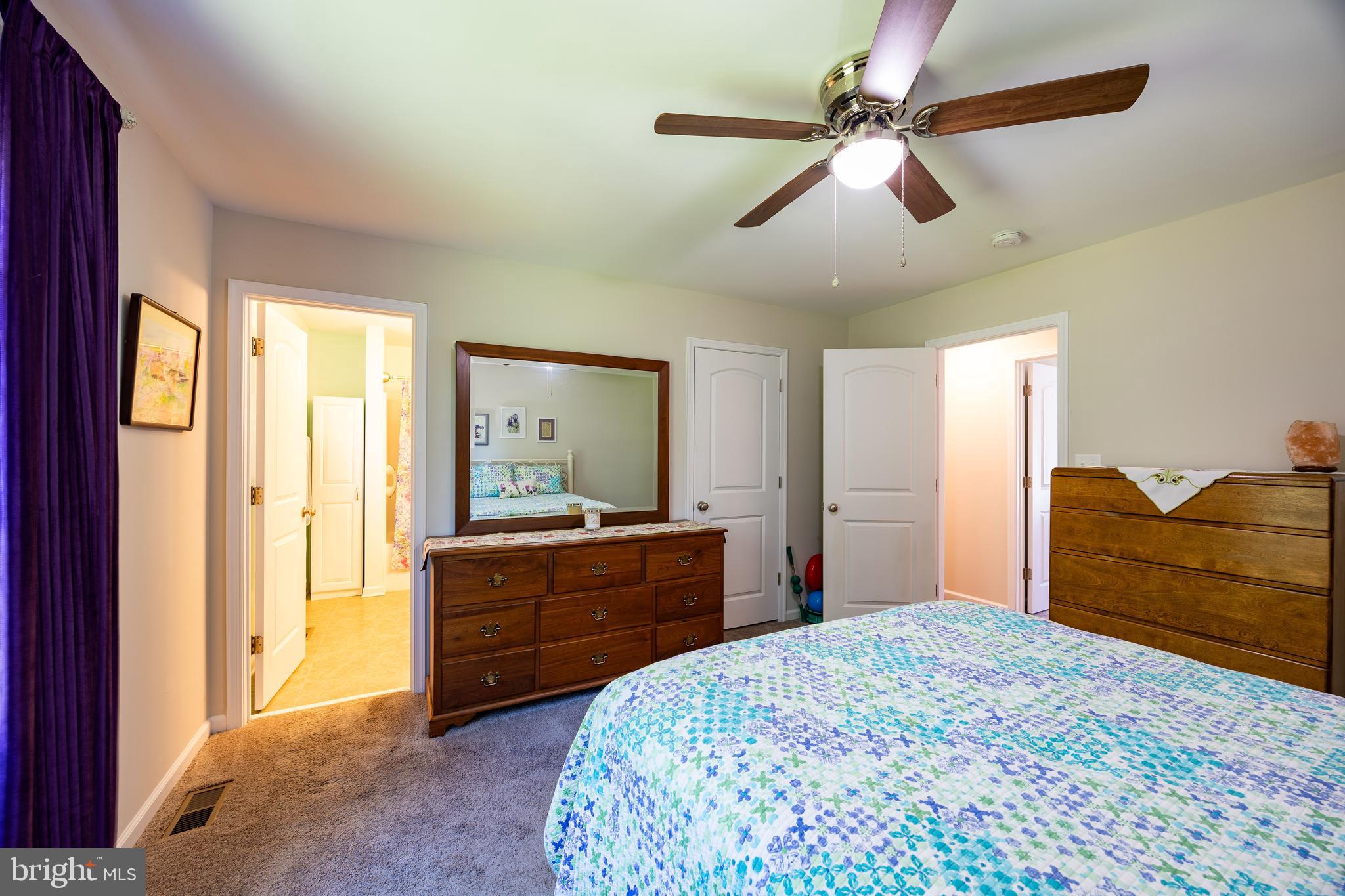 MIDDLE CREEK MANOR - Residential