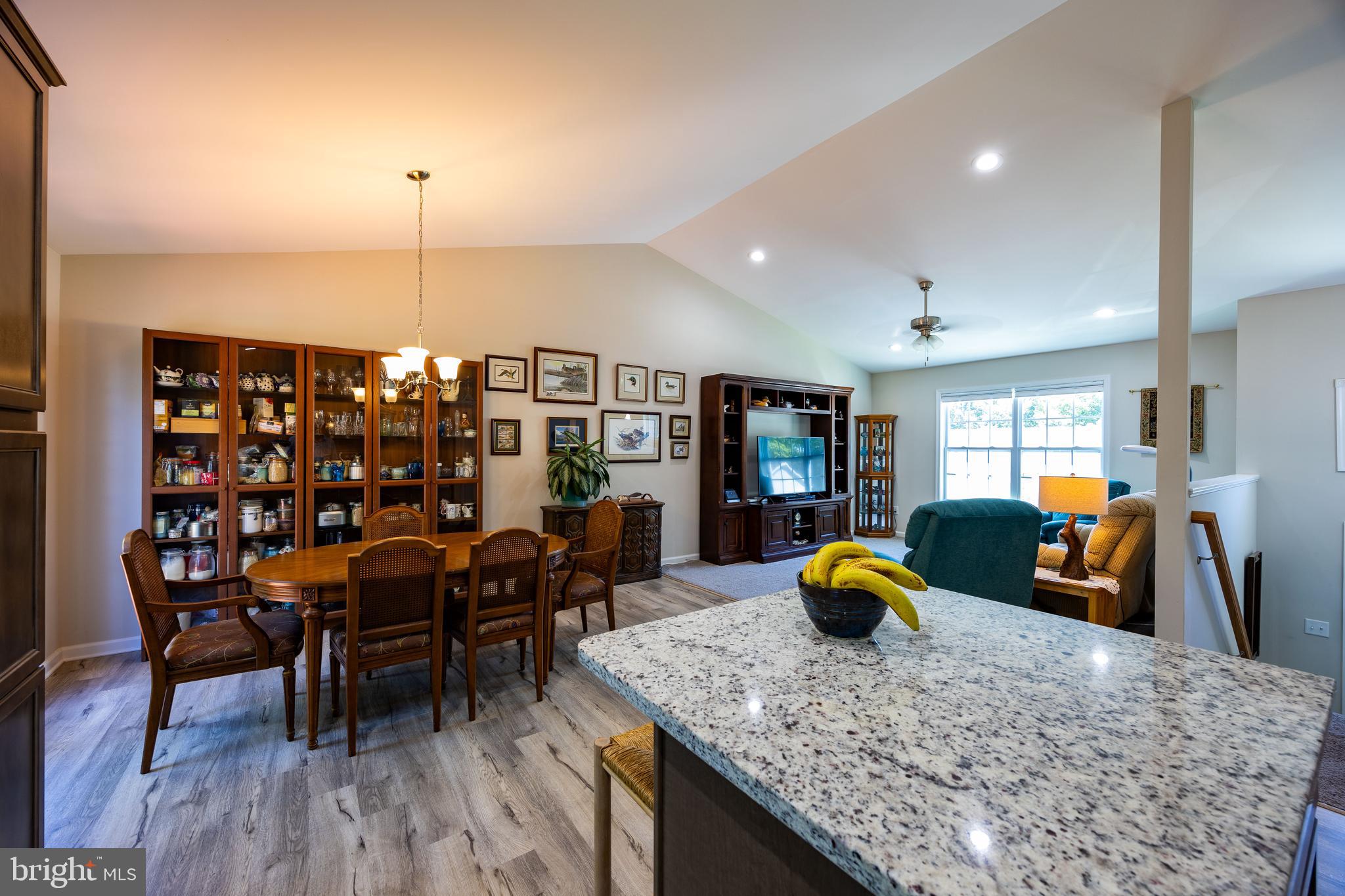 MIDDLE CREEK MANOR - Residential