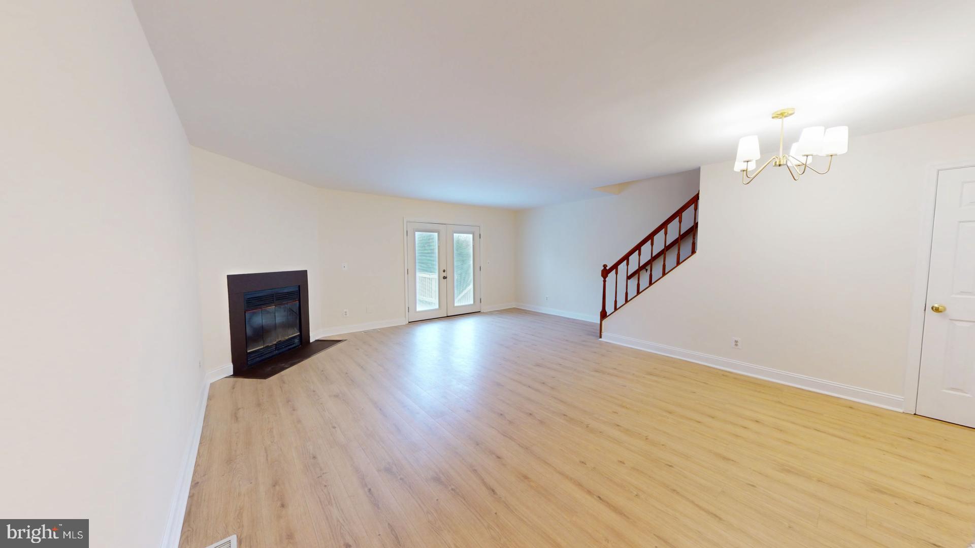 ROXBURY OF MT VERNON - Residential Lease