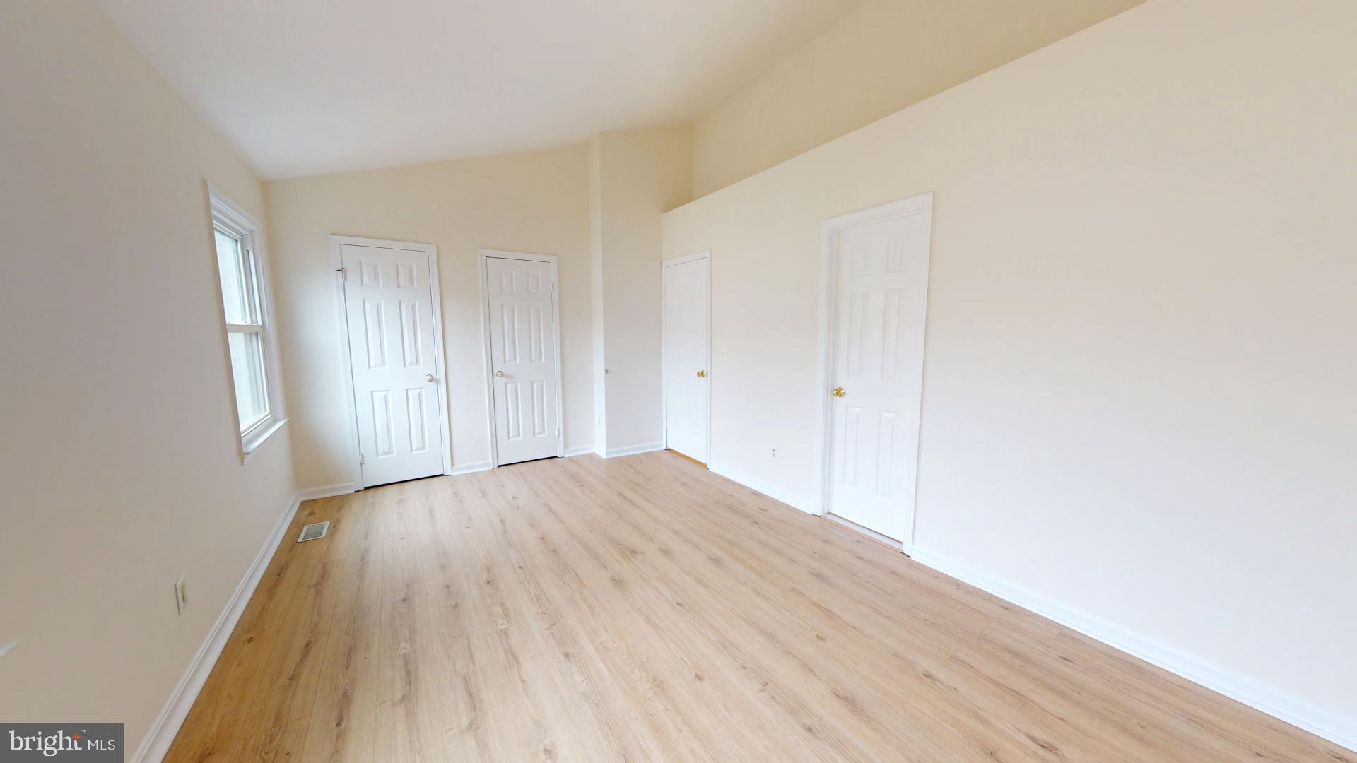 ROXBURY OF MT VERNON - Residential Lease