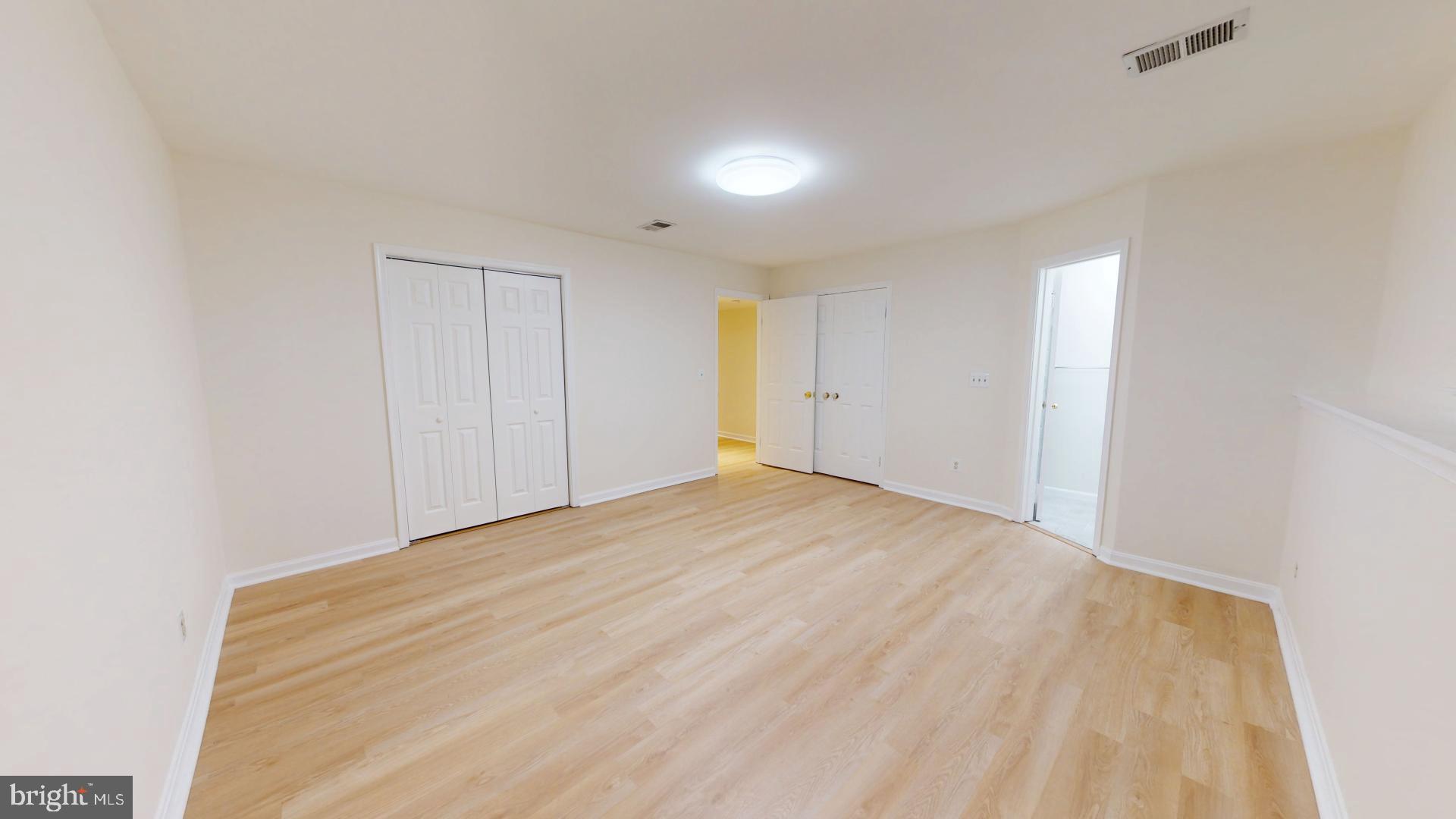 ROXBURY OF MT VERNON - Residential Lease