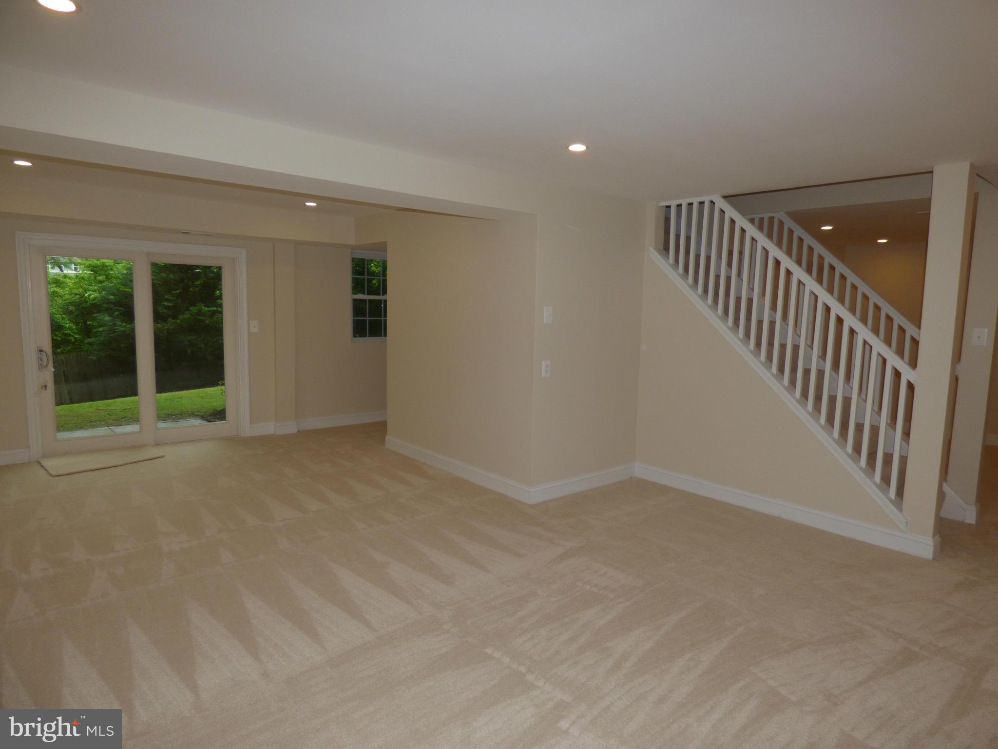 HICKORY FARMS - Residential