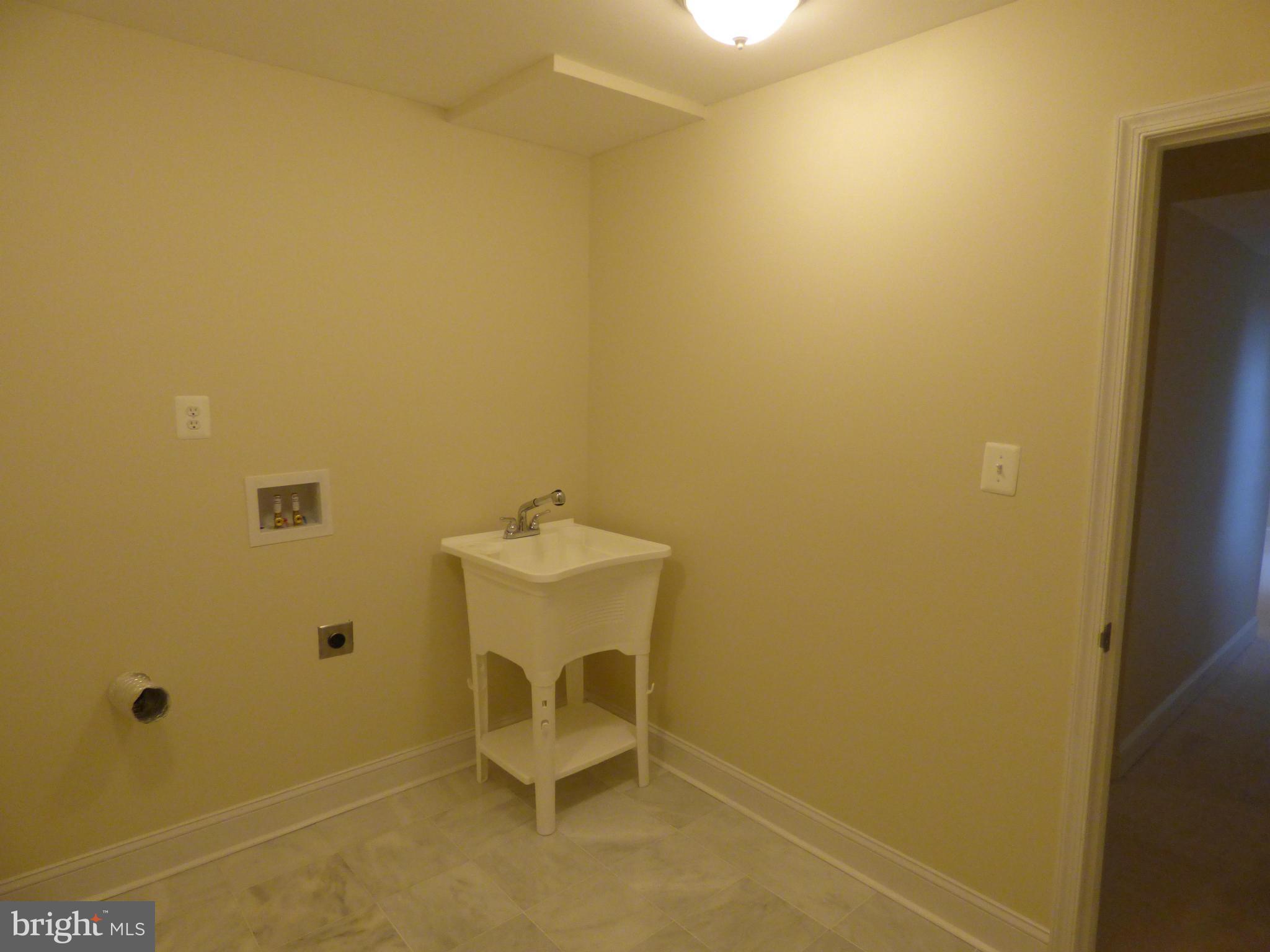 HICKORY FARMS - Residential