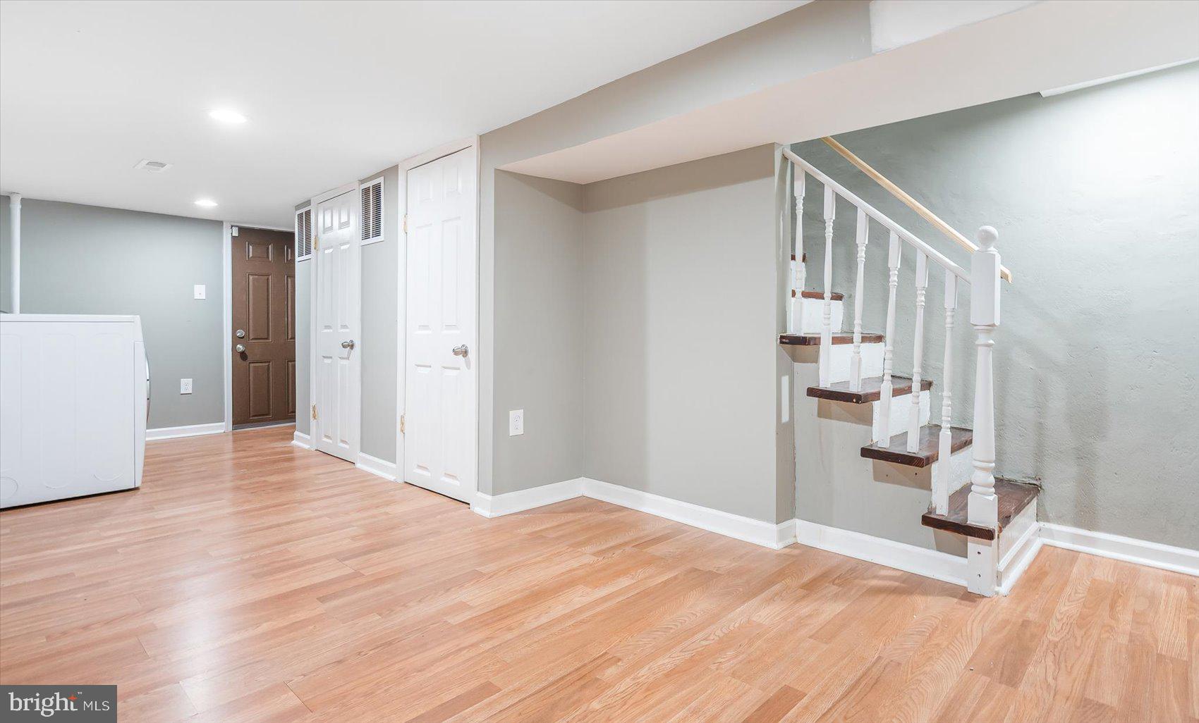 COLD SPRING NEWTOWN - Residential