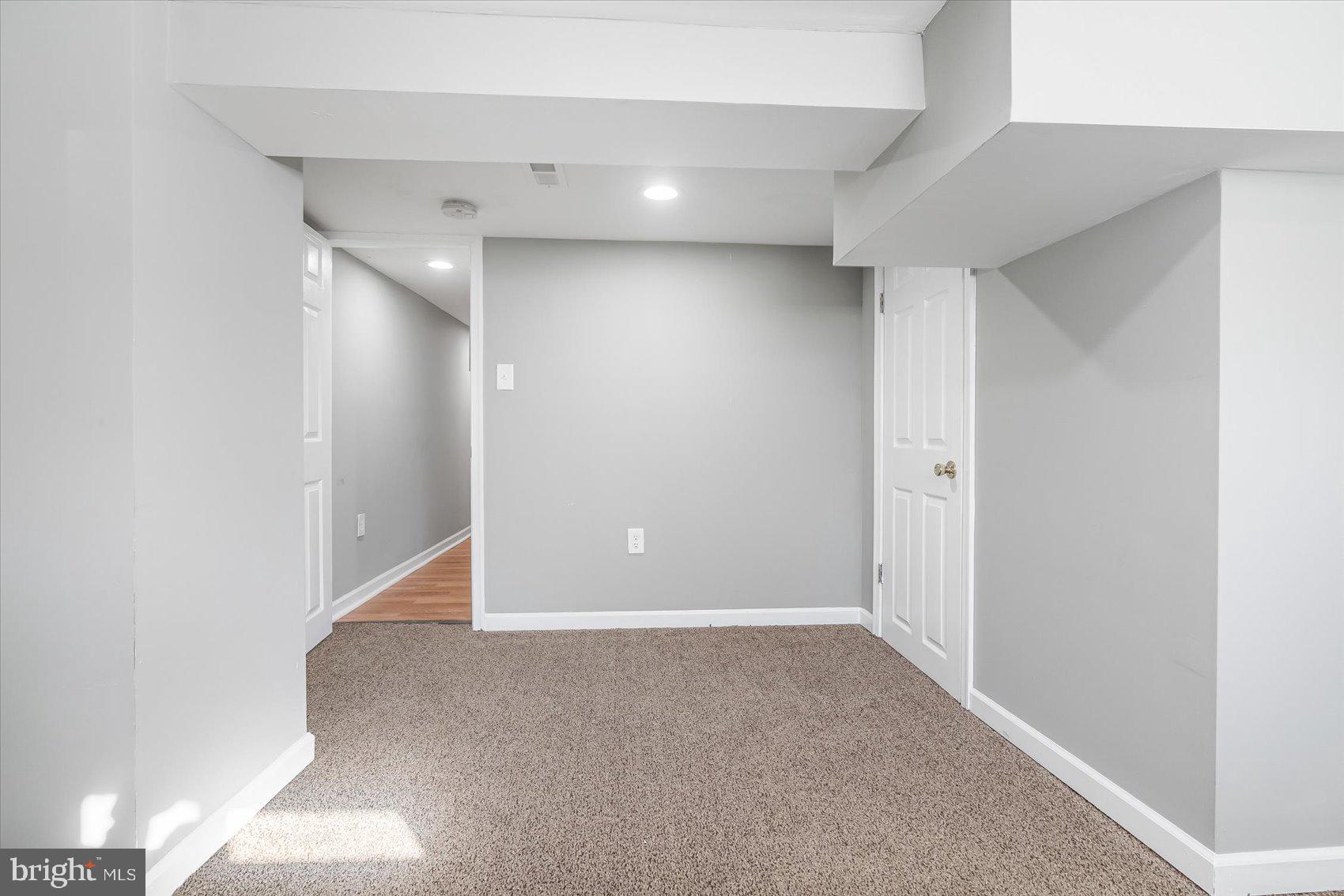 COLD SPRING NEWTOWN - Residential