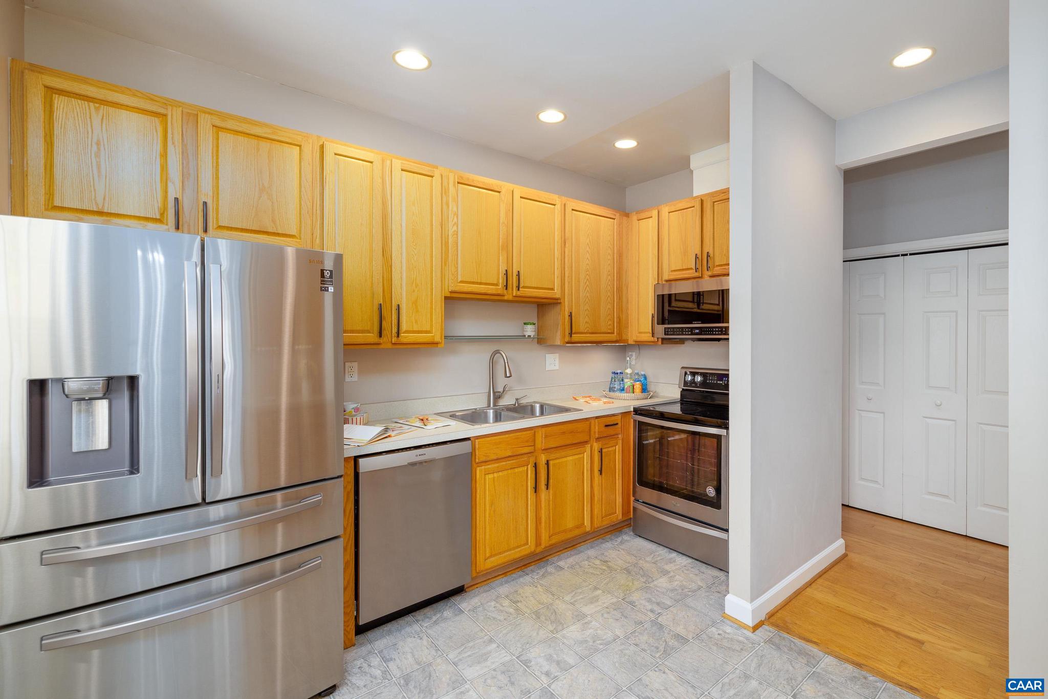 FOREST LAKES SOUTH - Residential