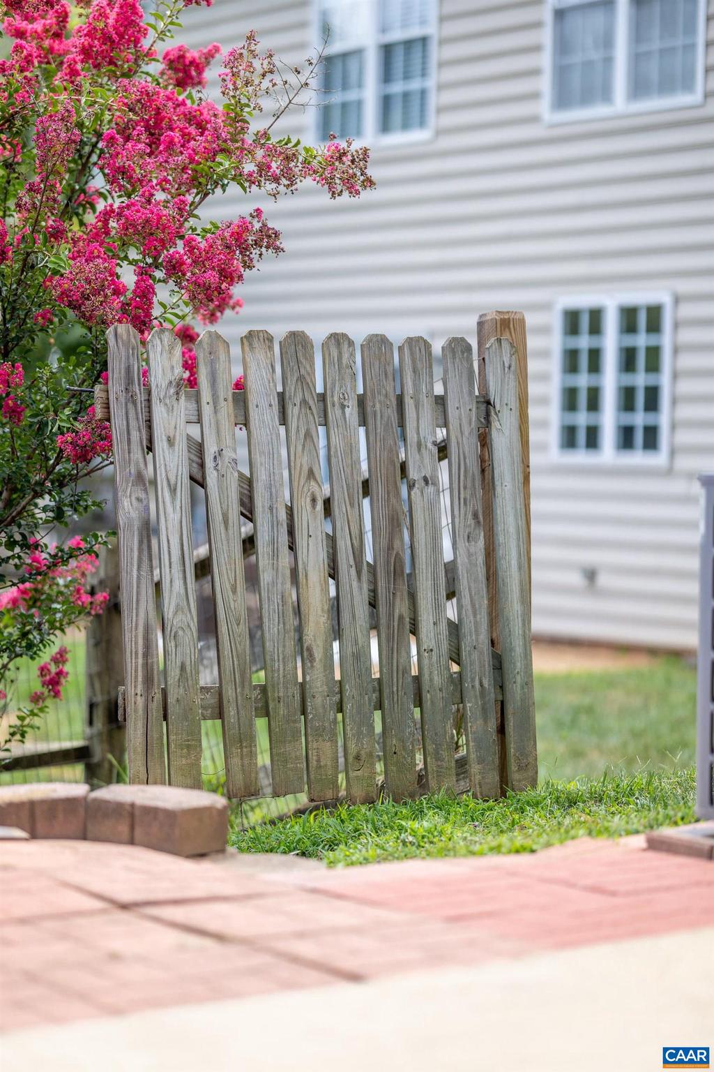 FOREST LAKES SOUTH - Residential