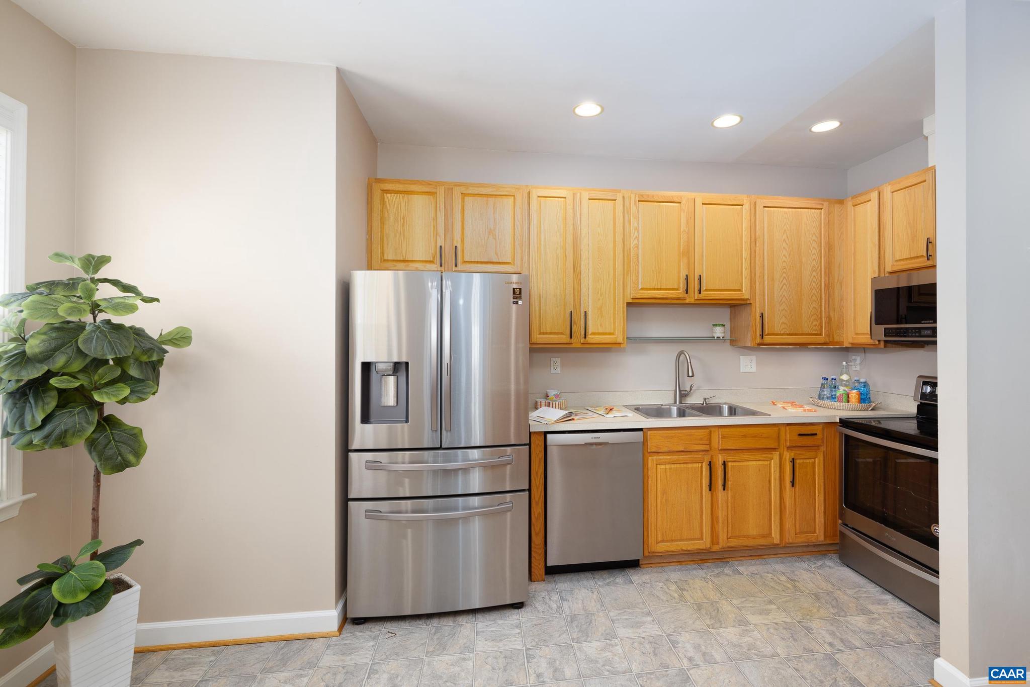 FOREST LAKES SOUTH - Residential