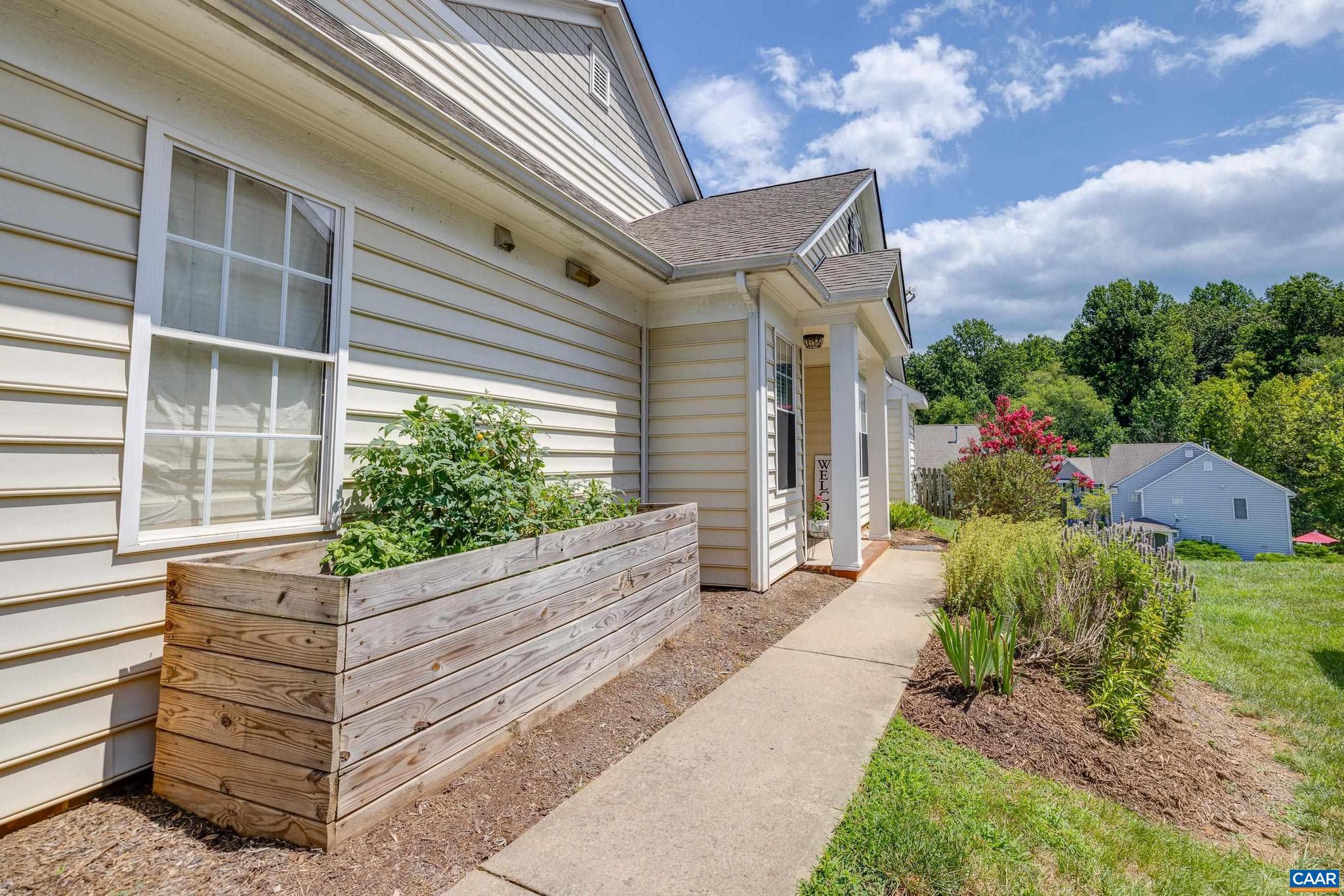 FOREST LAKES SOUTH - Residential