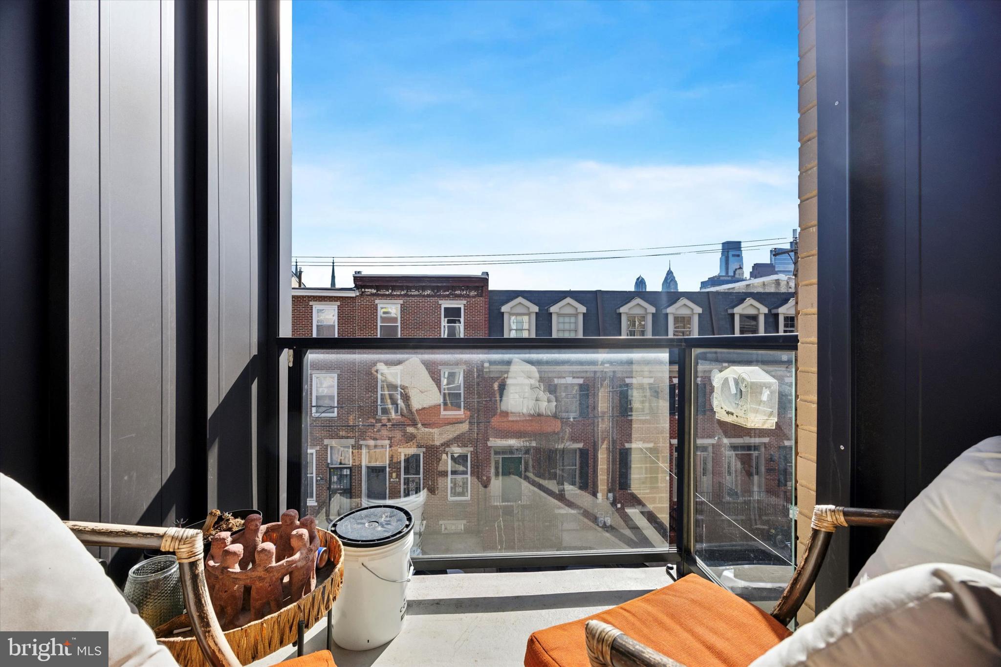 SPRING ARTS - Residential Lease