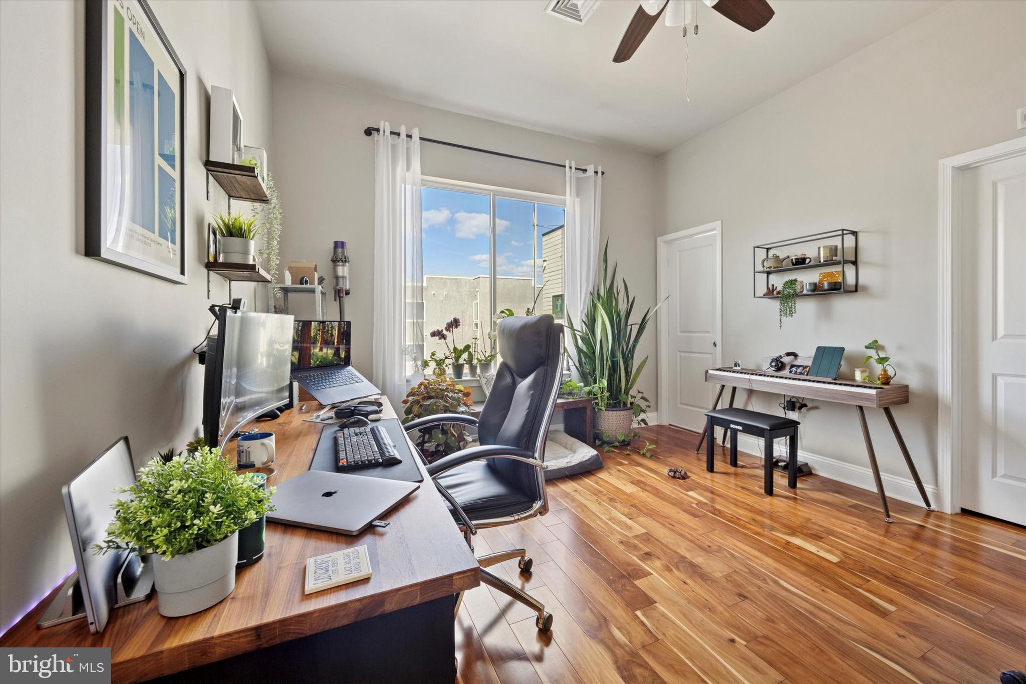 SPRING ARTS - Residential Lease