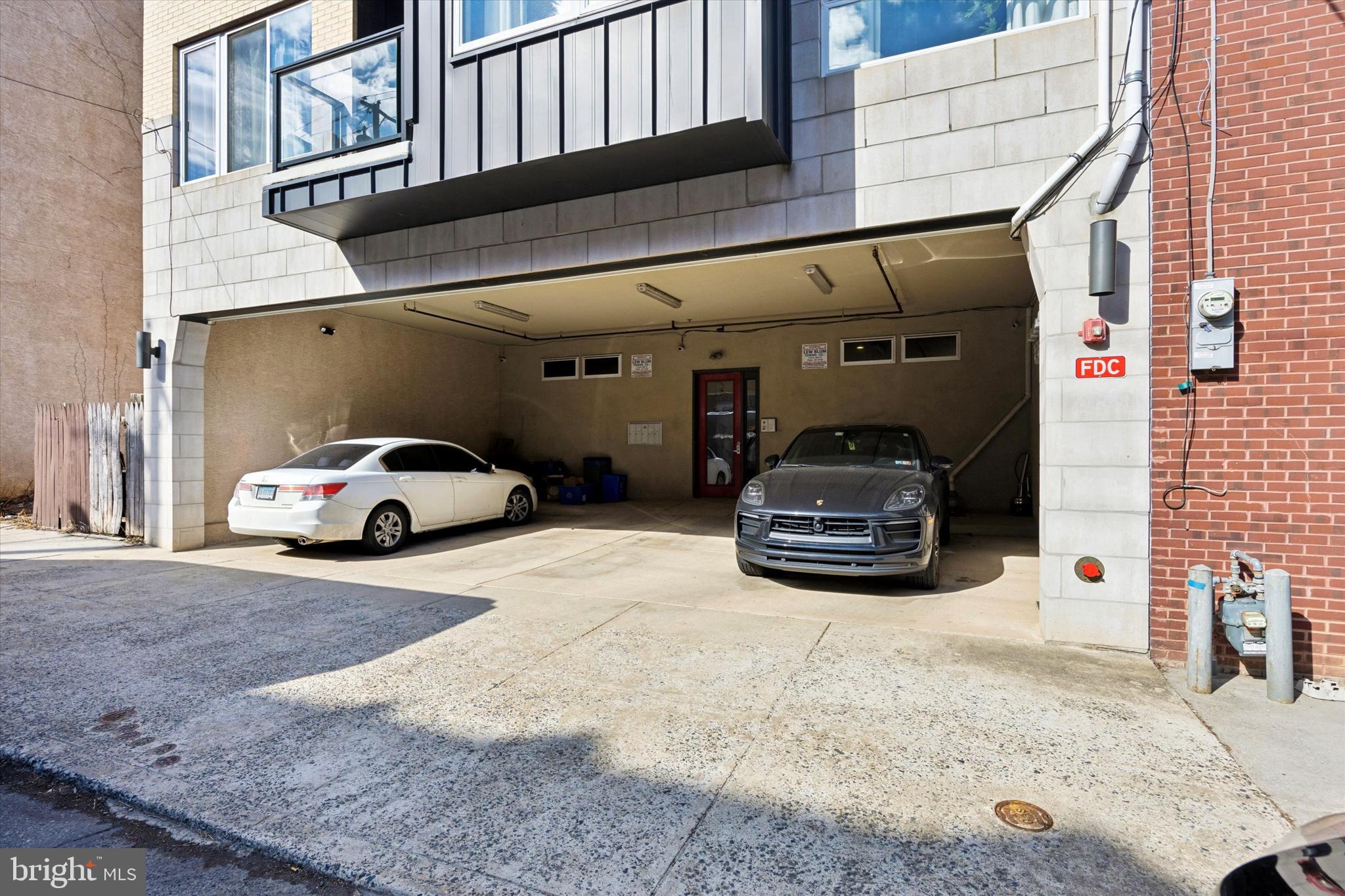 SPRING ARTS - Residential Lease