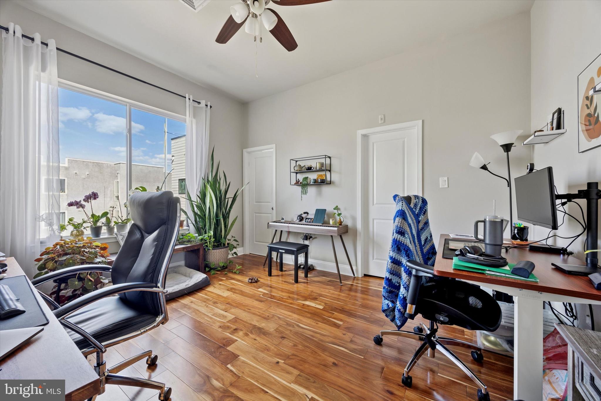 SPRING ARTS - Residential Lease