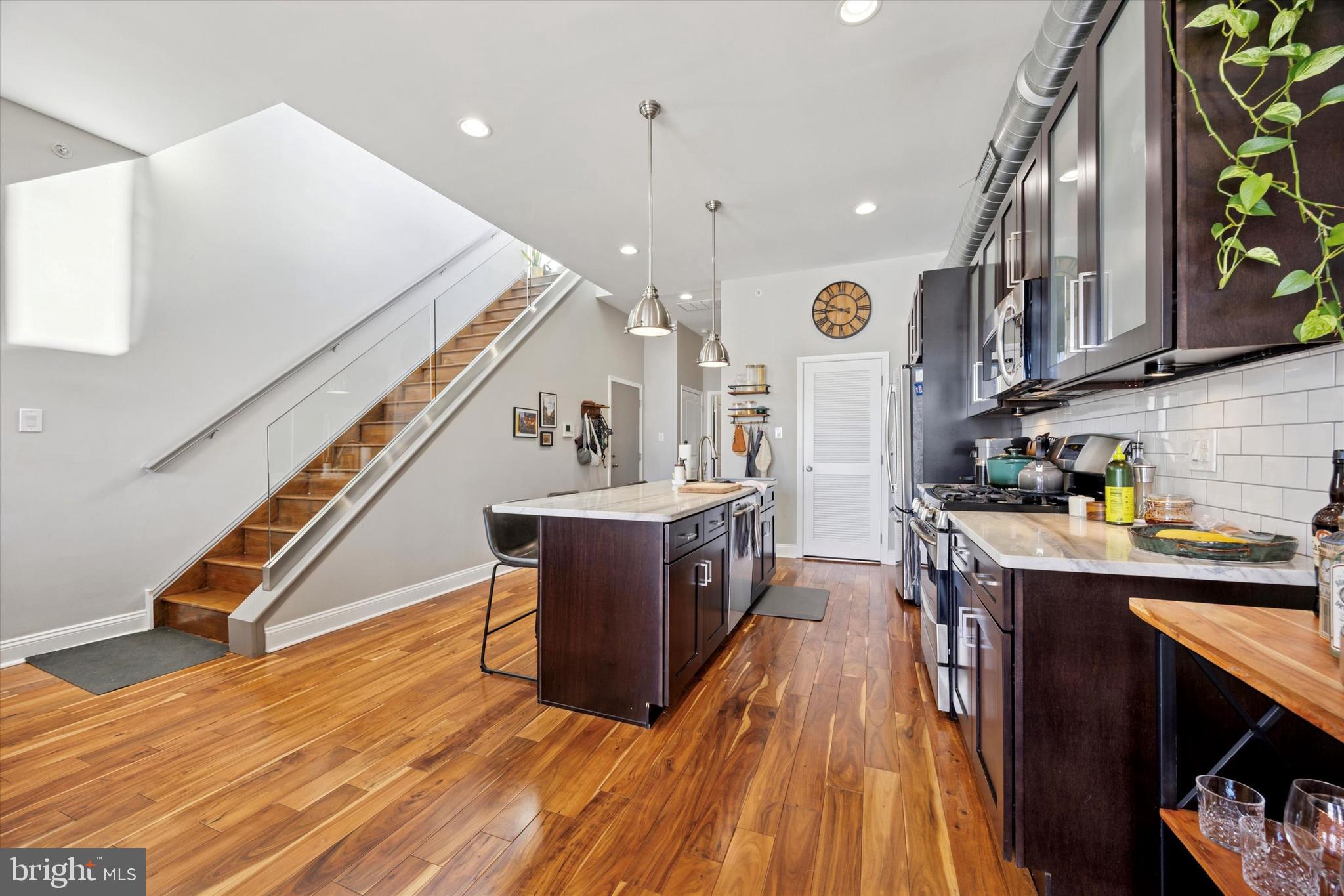 SPRING ARTS - Residential Lease