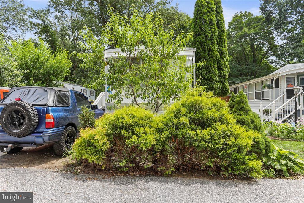 Photo of 2723 Queen Street St S #96, YORK, PA 17403 (MLS # PAYK2086248)