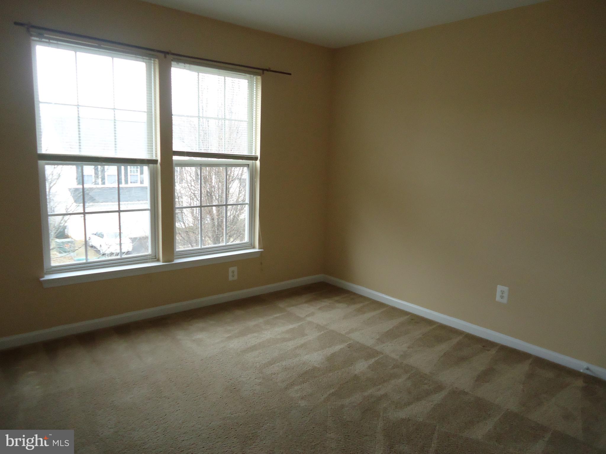 RIVERDALE - Residential Lease