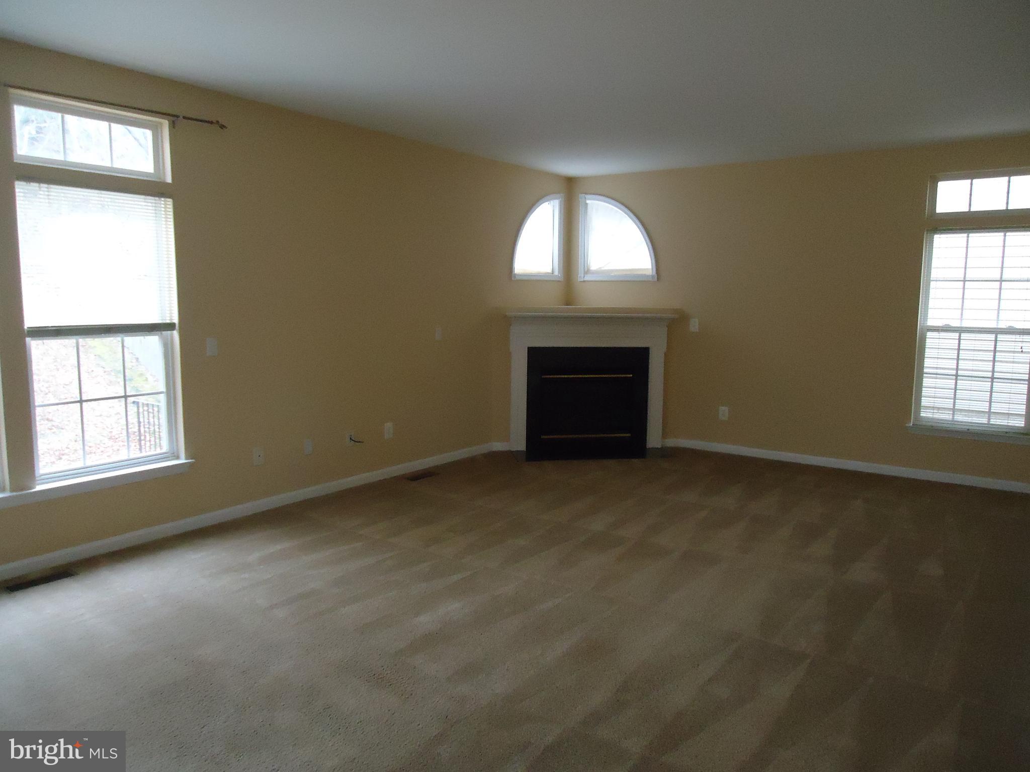 RIVERDALE - Residential Lease