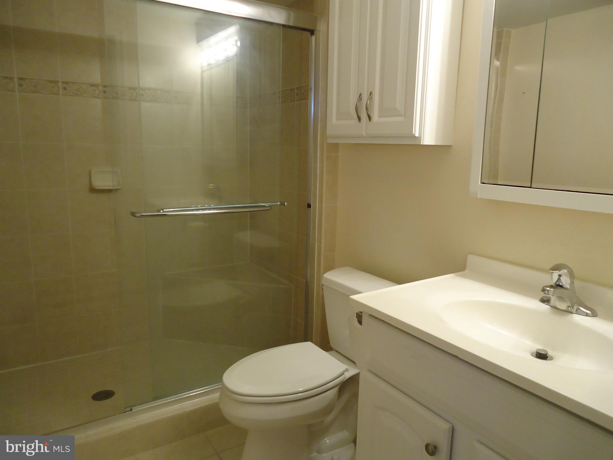 RIVERDALE - Residential Lease