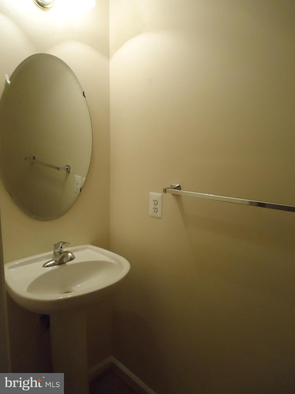 RIVERDALE - Residential Lease