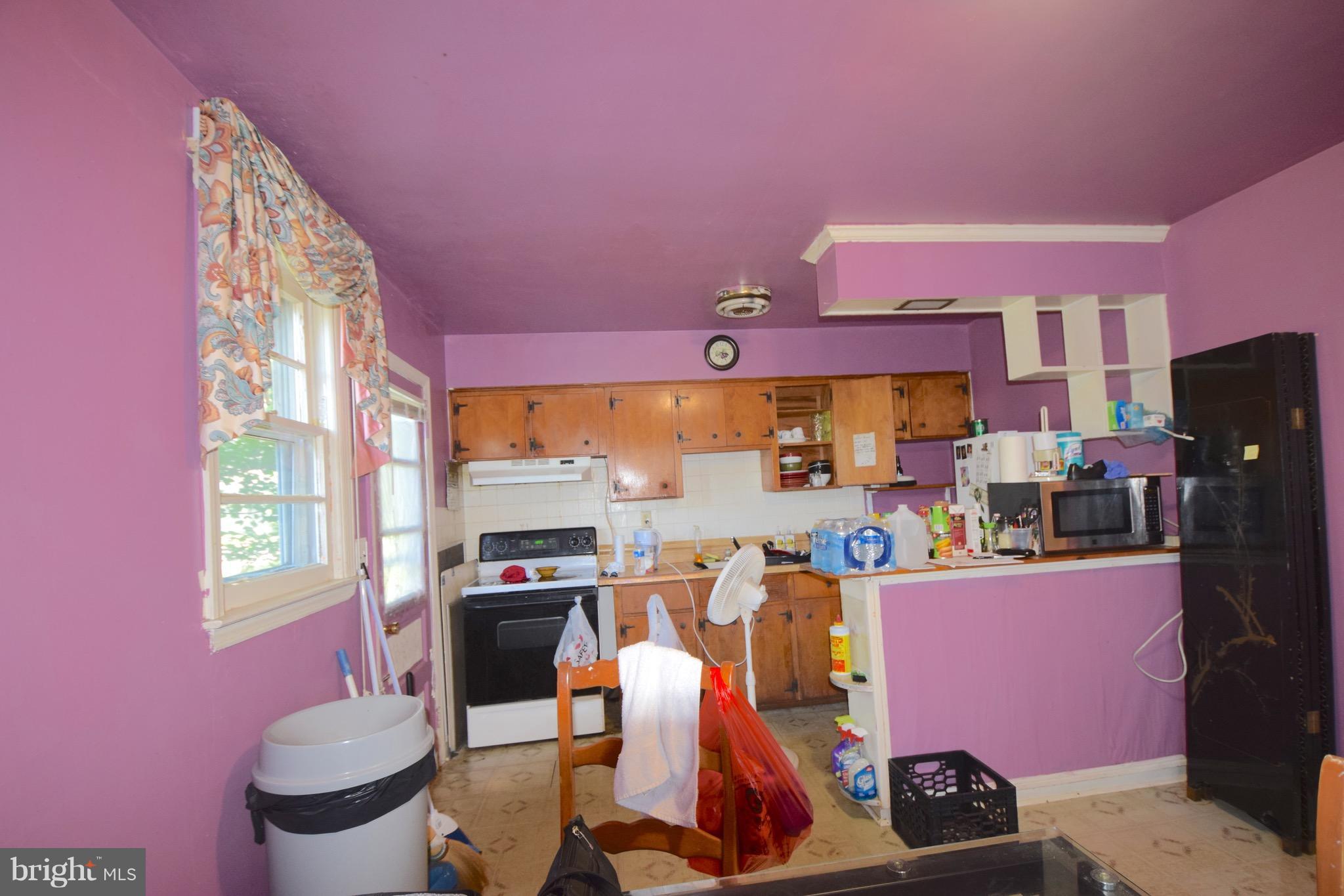 CATONSVILLE MANOR - Residential