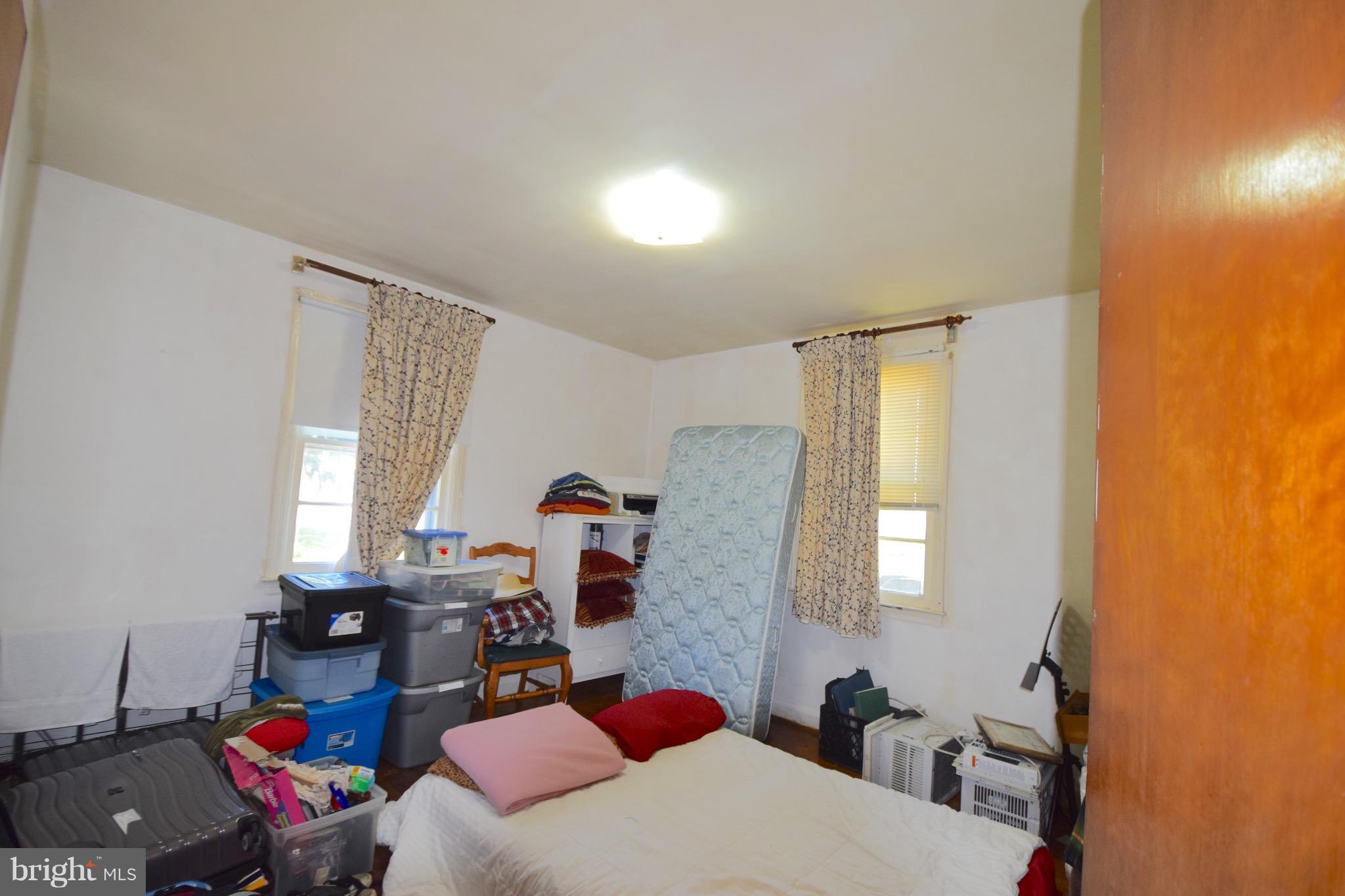 CATONSVILLE MANOR - Residential