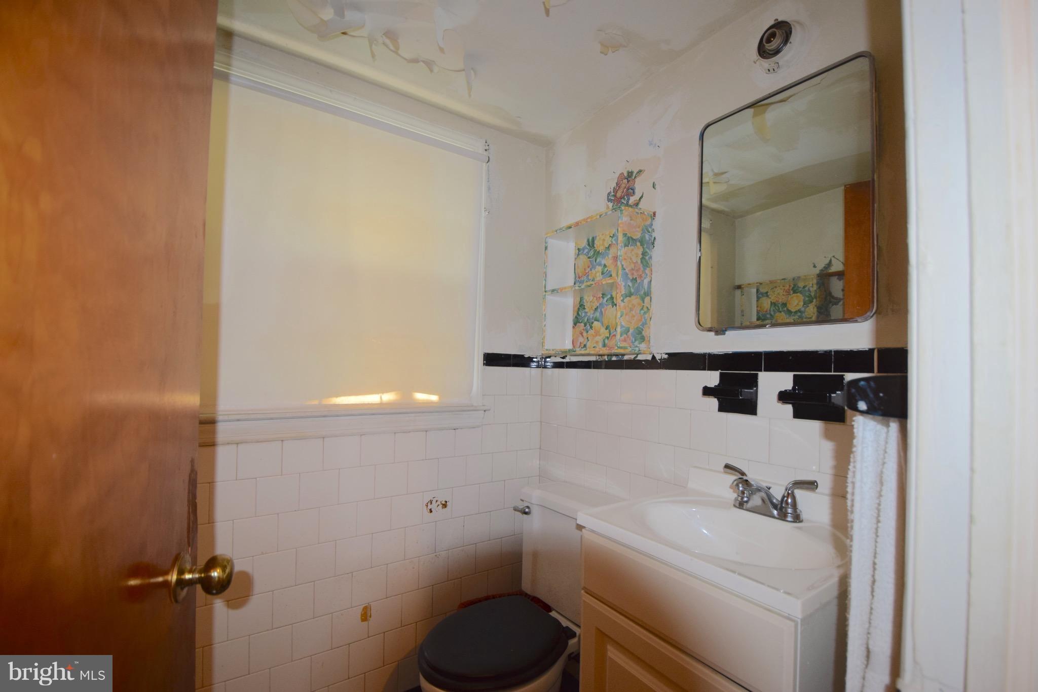 CATONSVILLE MANOR - Residential