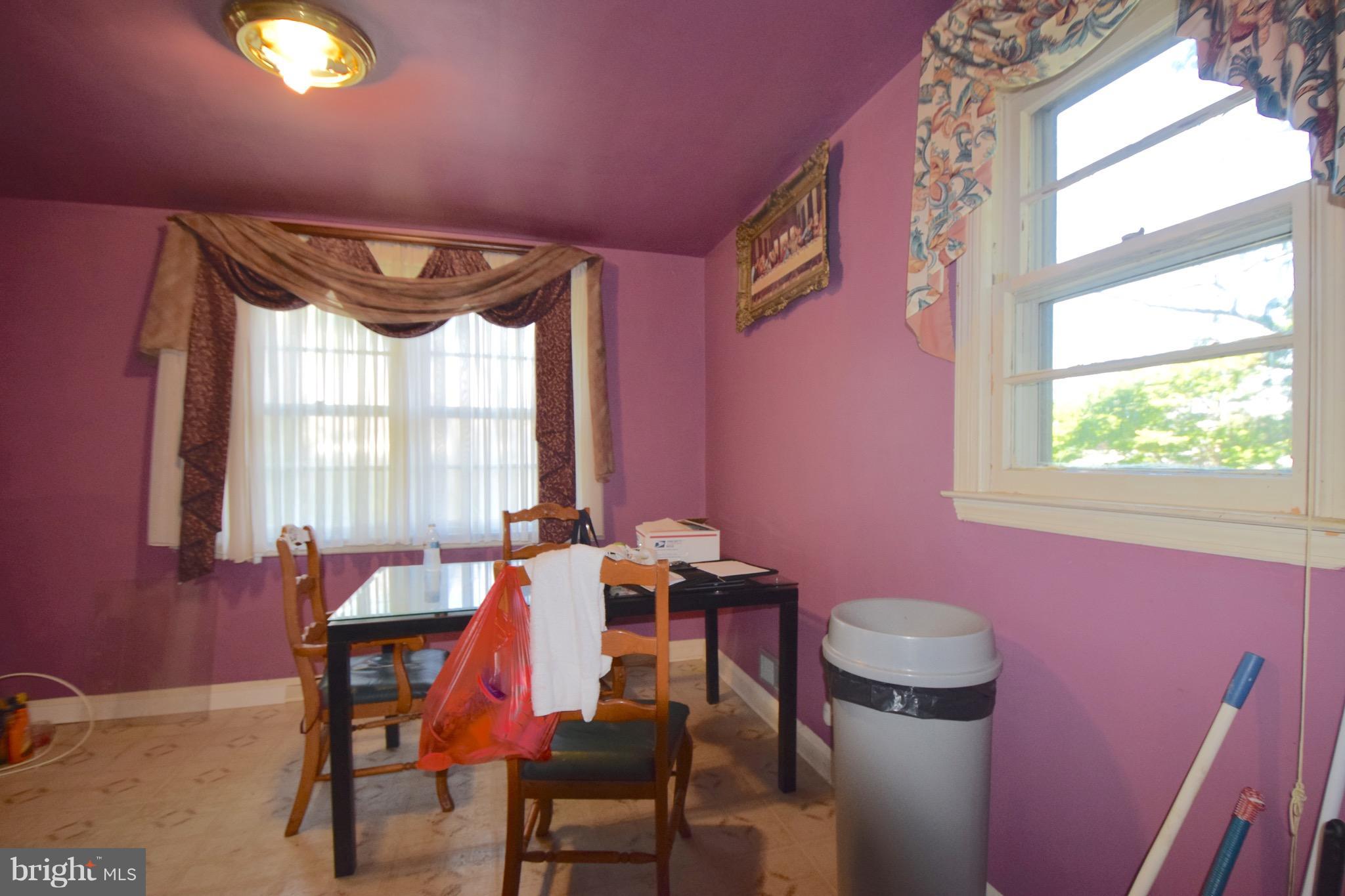 CATONSVILLE MANOR - Residential