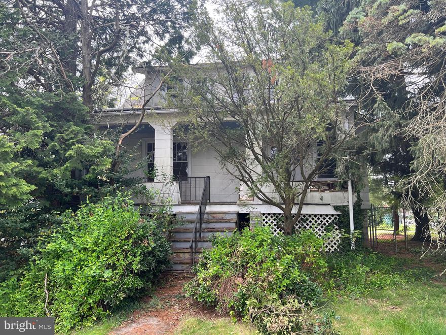 Here's your chance to seize an incredible opportunity with this charming 2-Bedroom detached home!  Welcome to your next investment venture! This 2-bedroom, 1-bathroom detached home presents a fantastic opportunity to shape your vision into reality. Situated on a spacious lot with off street parking, this property boasts original charm with its wood doors and hardwood floors, offering a glimpse into its timeless appeal.  With the possibility of adding a third bedroom on the unfinished second floor, the potential for customization knows no bounds.  The unfinished basement provides a blank canvas for your creativity, awaiting your personal touch to transform it into a functional living area or additional storage space.
Please note that this property is being sold as-is, as part of an estate sale. As a result, no interior viewings are permitted, and the property must be purchased sight unseen. Don't miss out on this promising investment opportunity – seize the chance to reimagine and revitalize this home according to your unique vision!  Property must be viewed from the exterior only.  No interior access can be granted at any point.