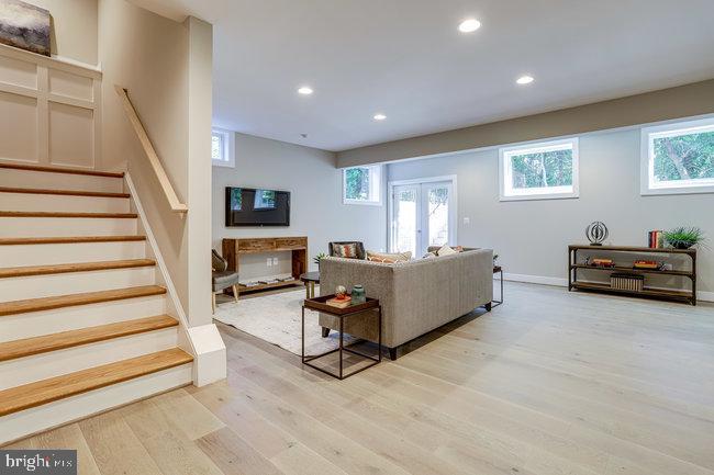 PIMMIT HILLS - Residential