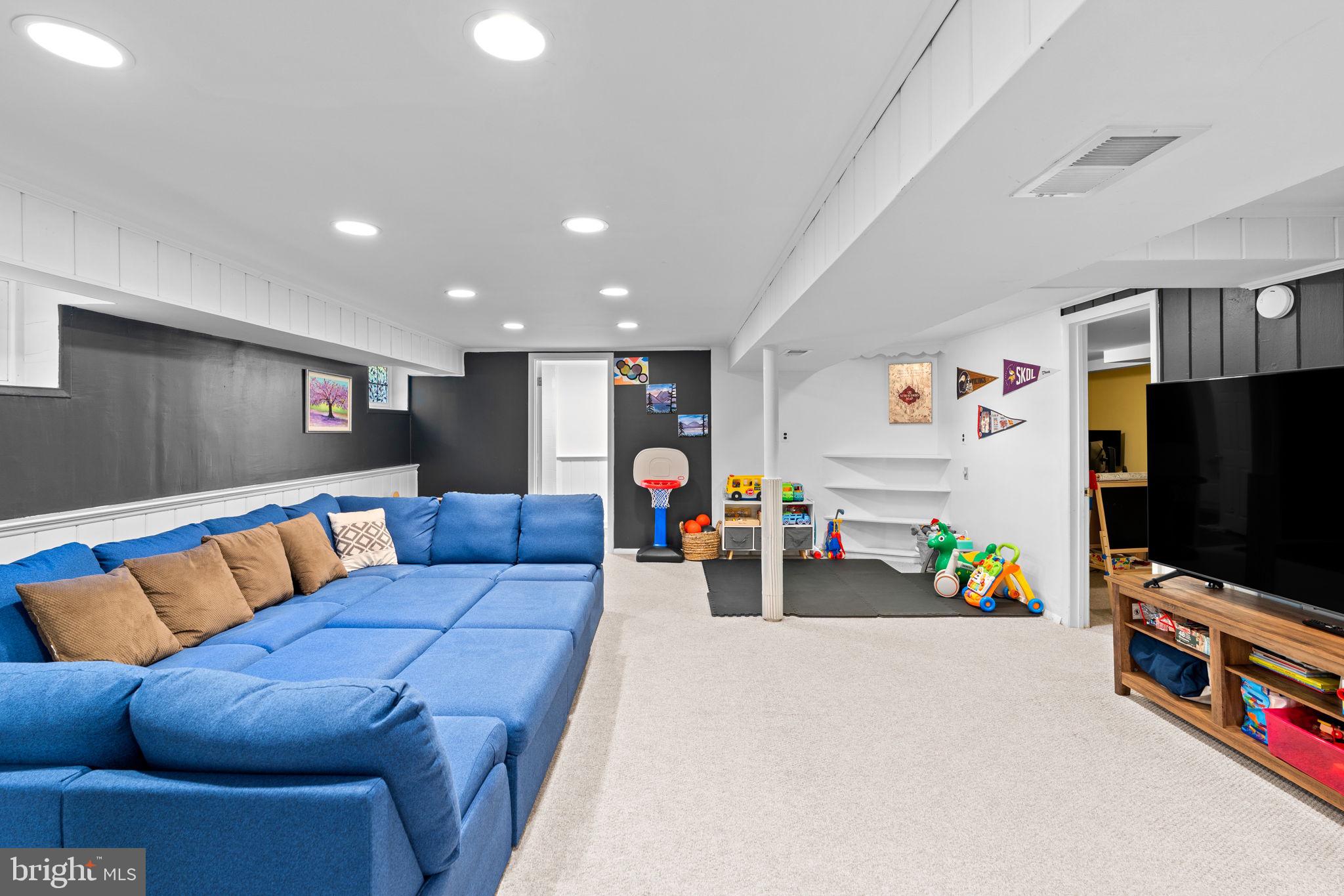 CARROLL KNOLLS - Residential
