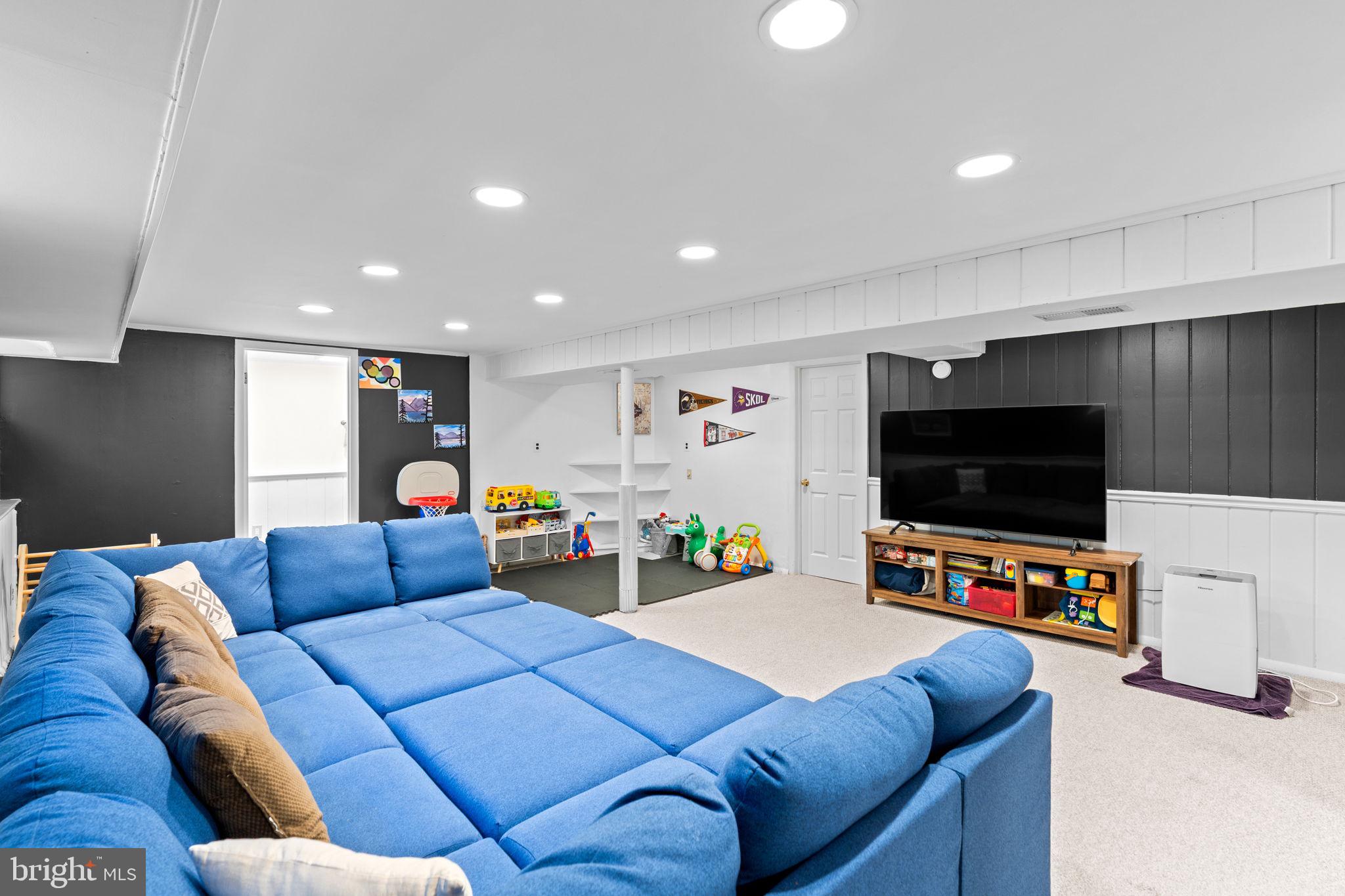 CARROLL KNOLLS - Residential