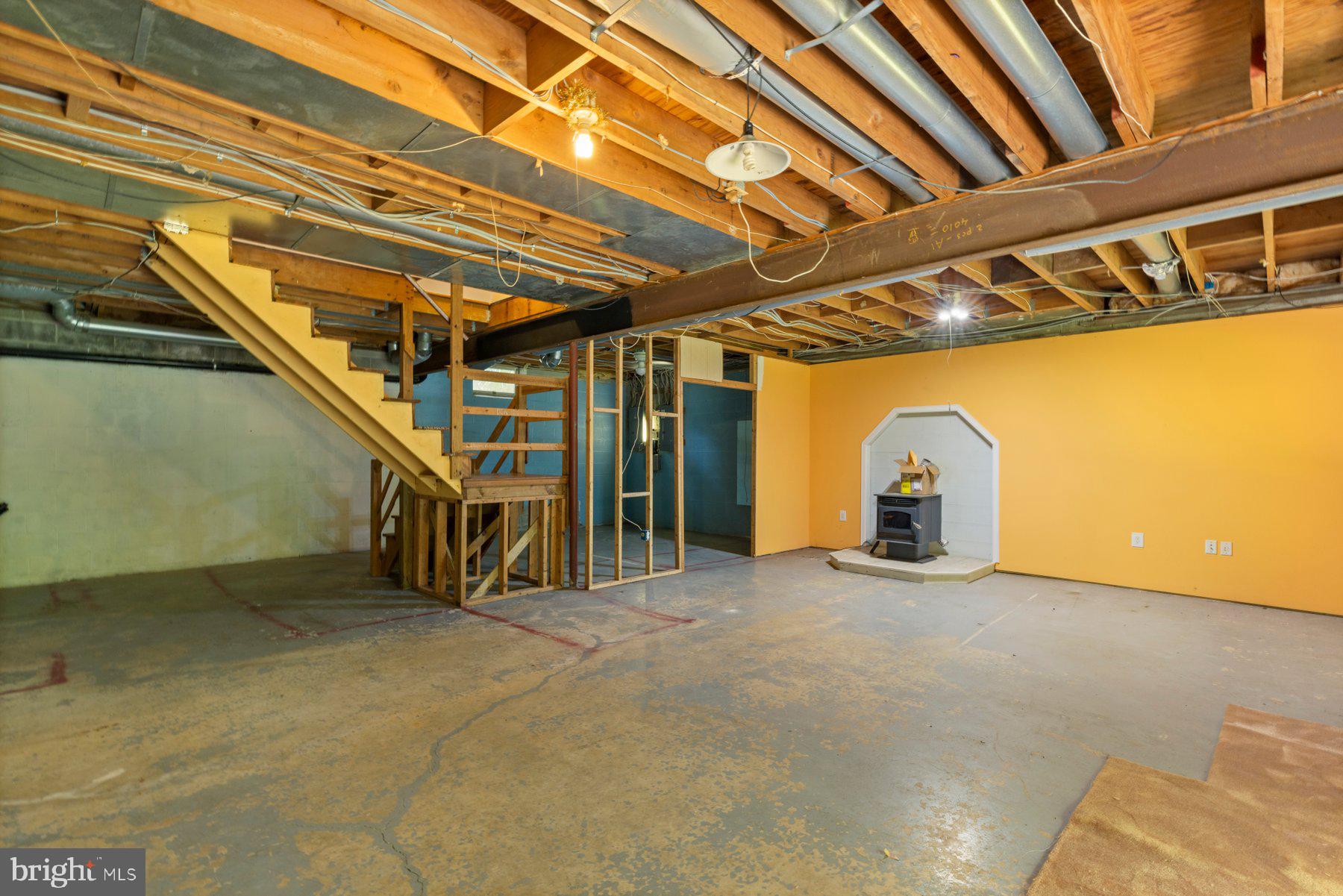 WILLOW HILL MANOR - Residential