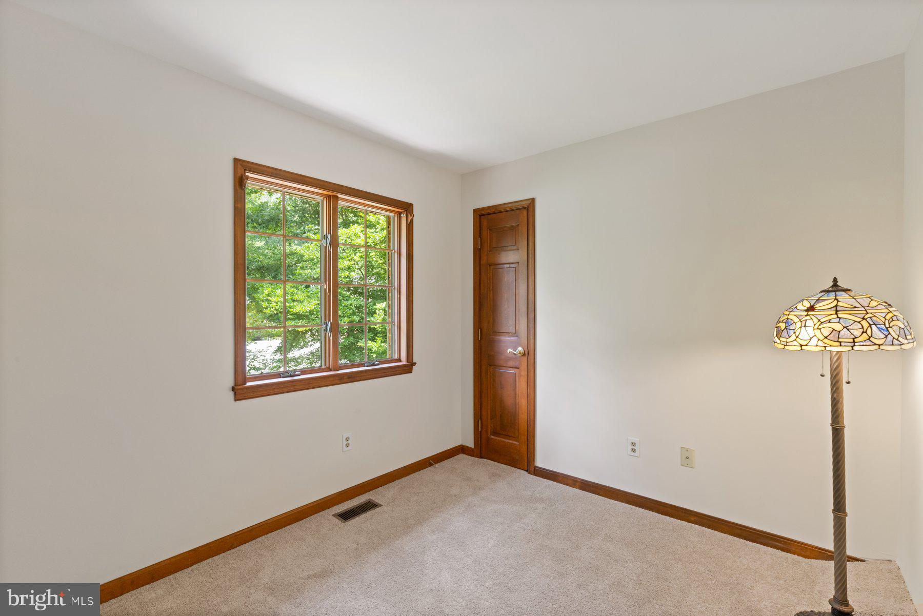 WILLOW HILL MANOR - Residential